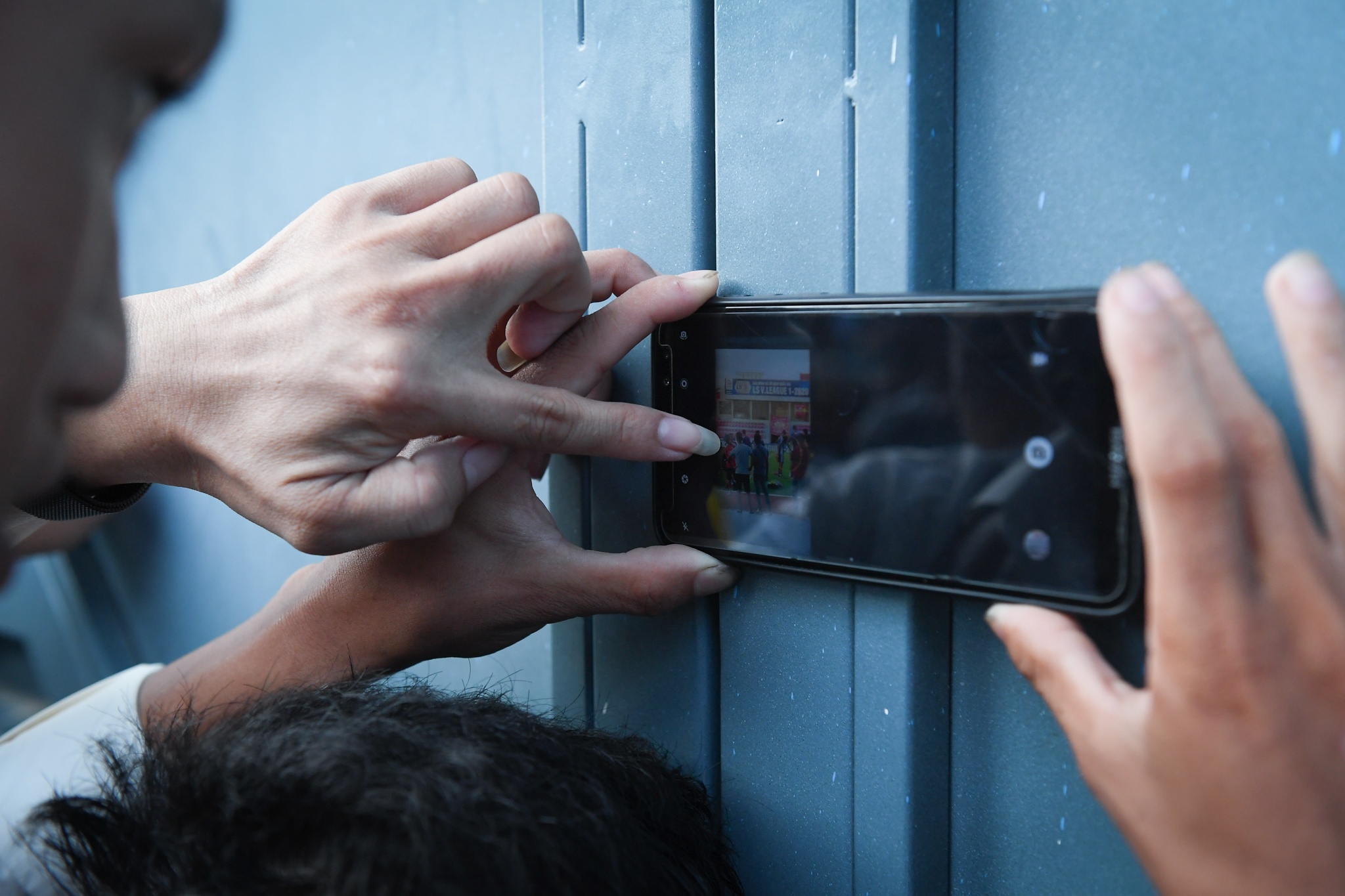 fan du cong sat de nhin thay Cong Phuong anh 6