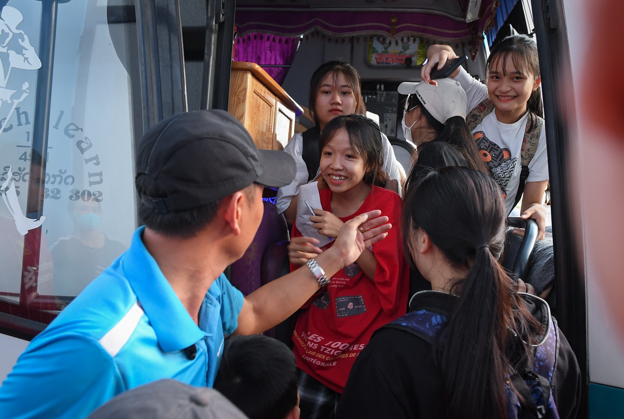 fan du cong sat de nhin thay Cong Phuong anh 7