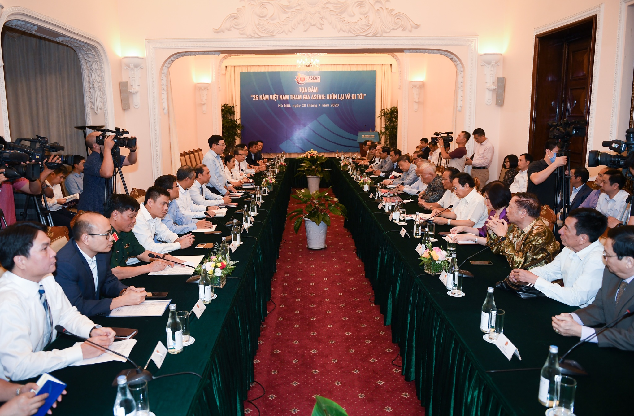 25 nam Viet Nam tham gia ASEAN anh 6