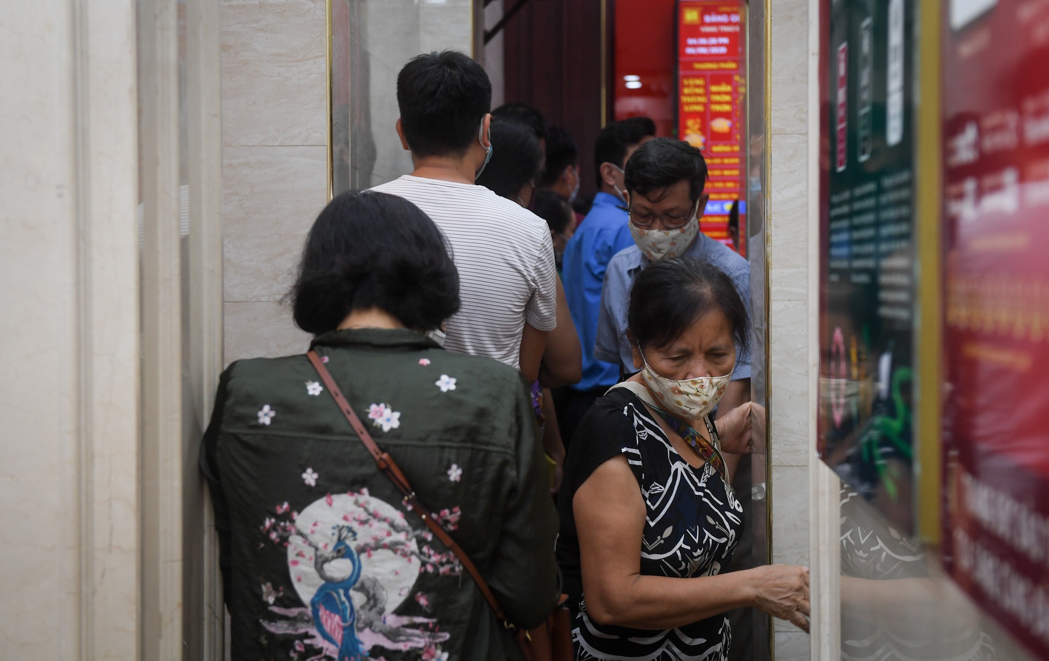 xep hang ban vang anh 3