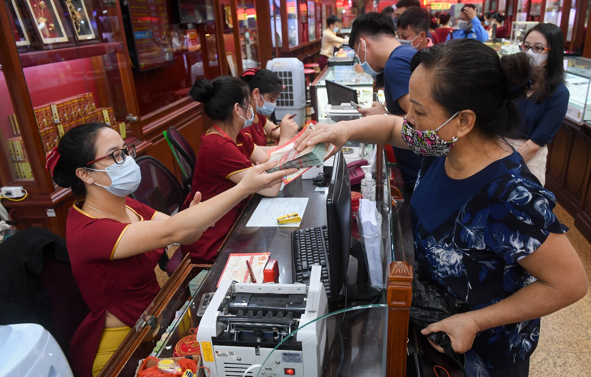 xep hang ban vang anh 4