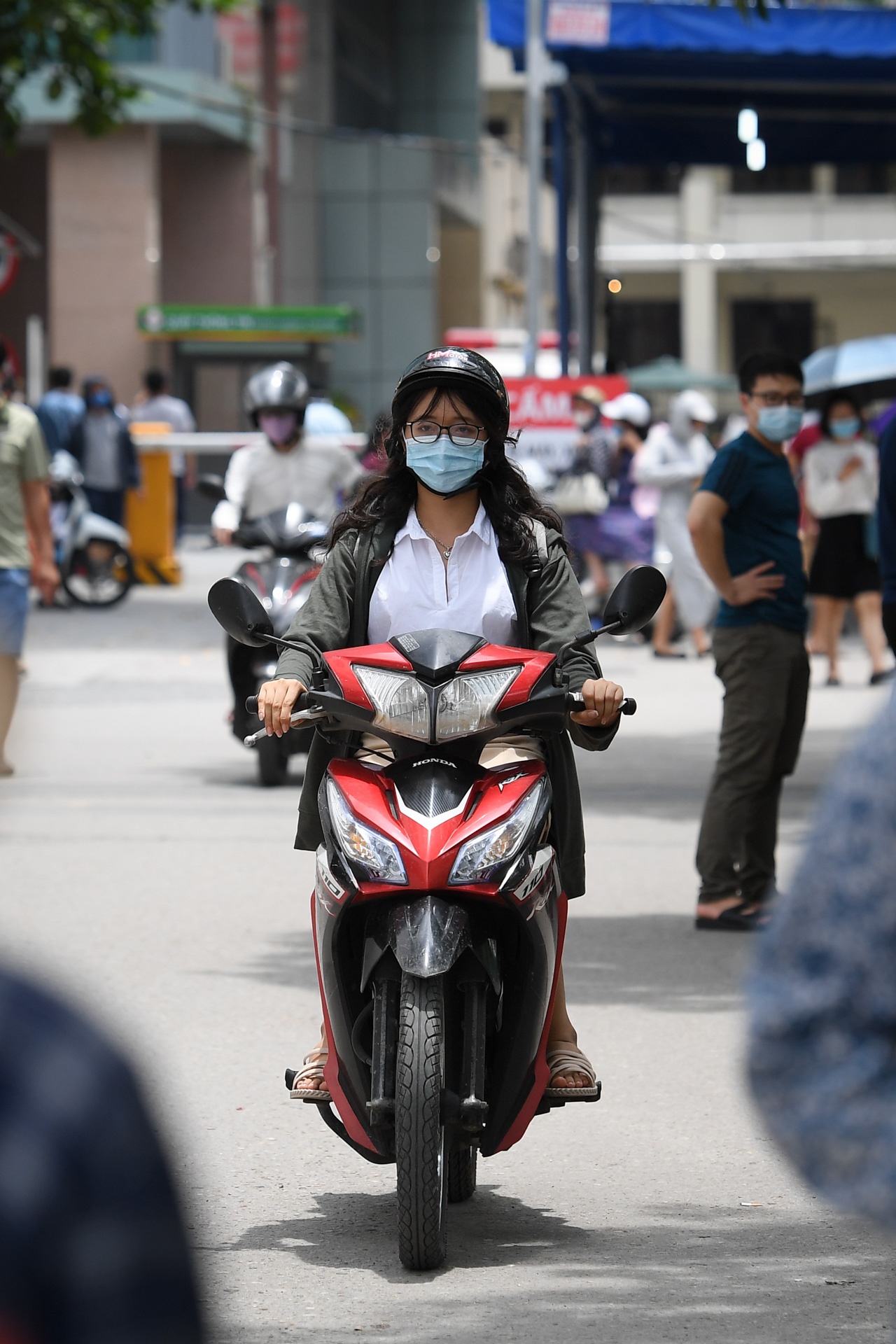 nu sinh tung mac Covid-19 anh 18