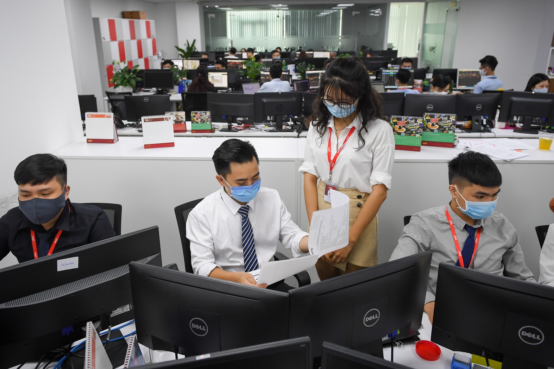 nu sinh tung mac Covid-19 anh 23