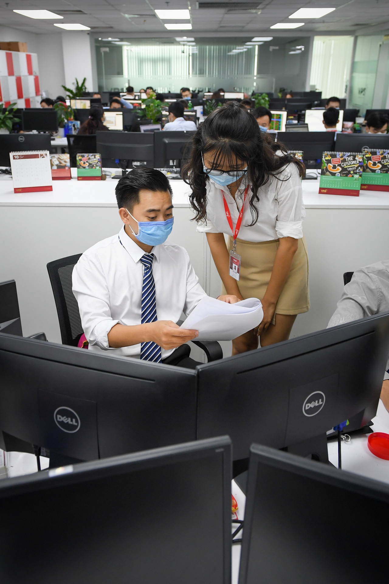 nu sinh tung mac Covid-19 anh 24