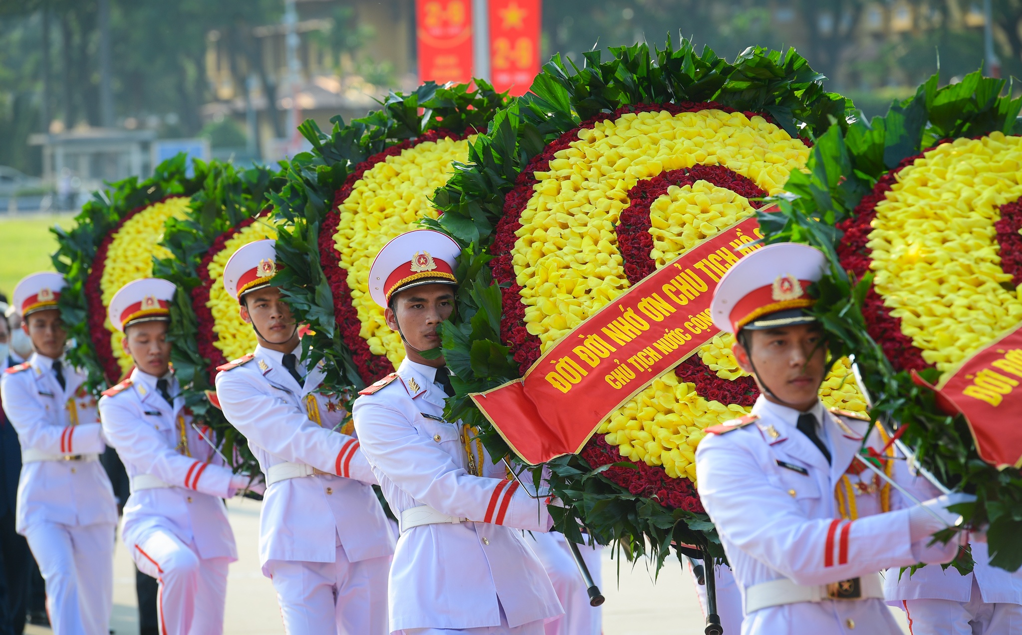 lanh dao Dang vieng Lang Bac anh 1