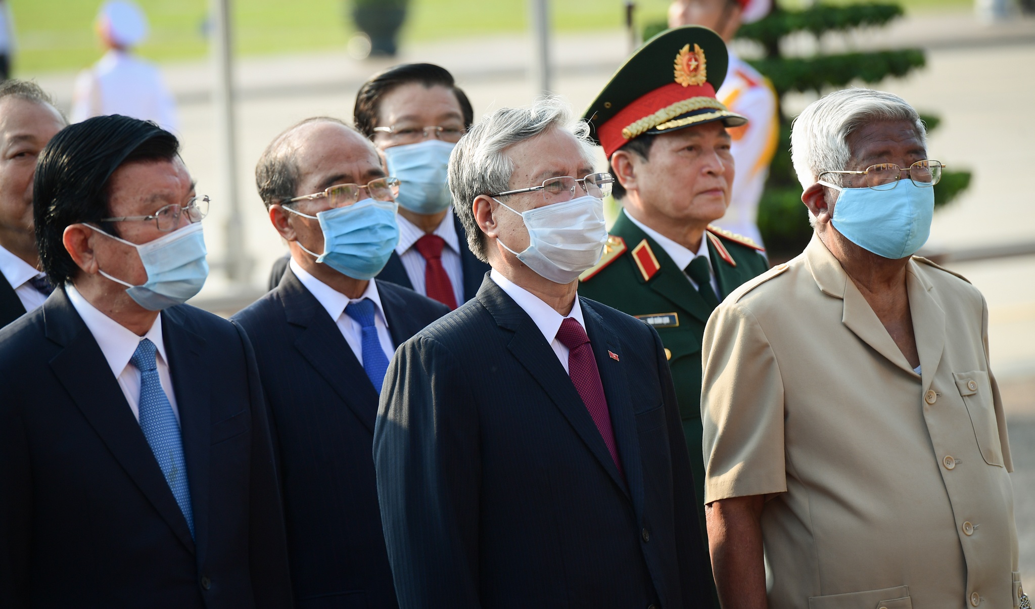 lanh dao Dang vieng Lang Bac anh 3