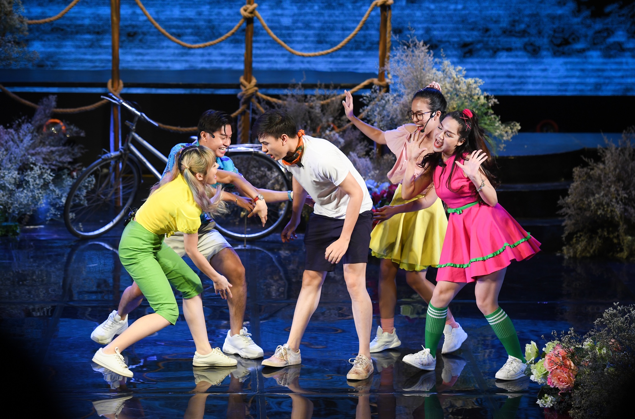 Thanh doan Ha Noi huong nghiep bang nhac kich anh 4