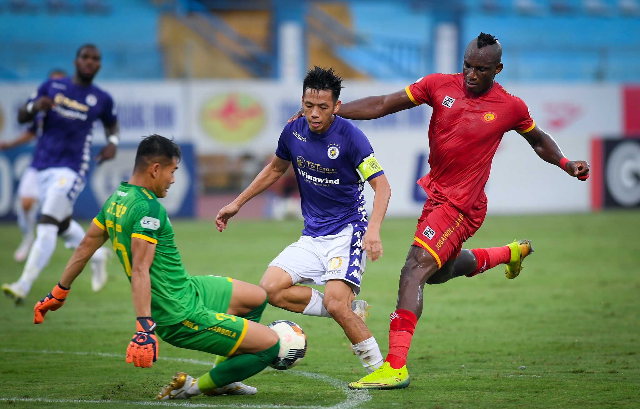 Thanh Chung buc xuc vi doi thu cau gio anh 10