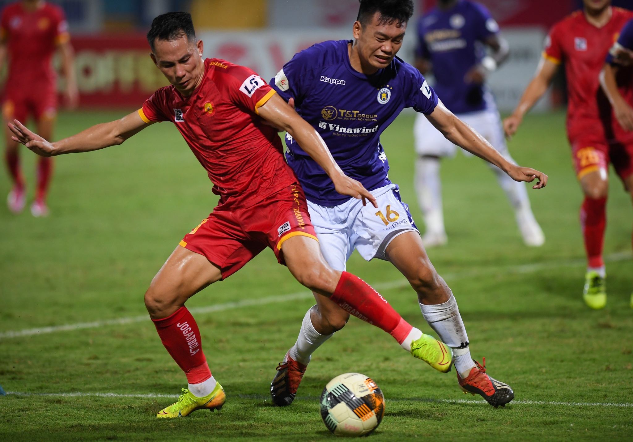 Thanh Chung buc xuc vi doi thu cau gio anh 1