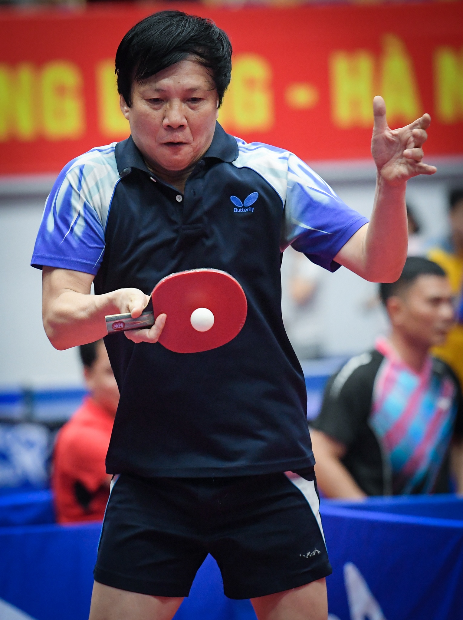 bong ban cup hoi nha bao anh 3