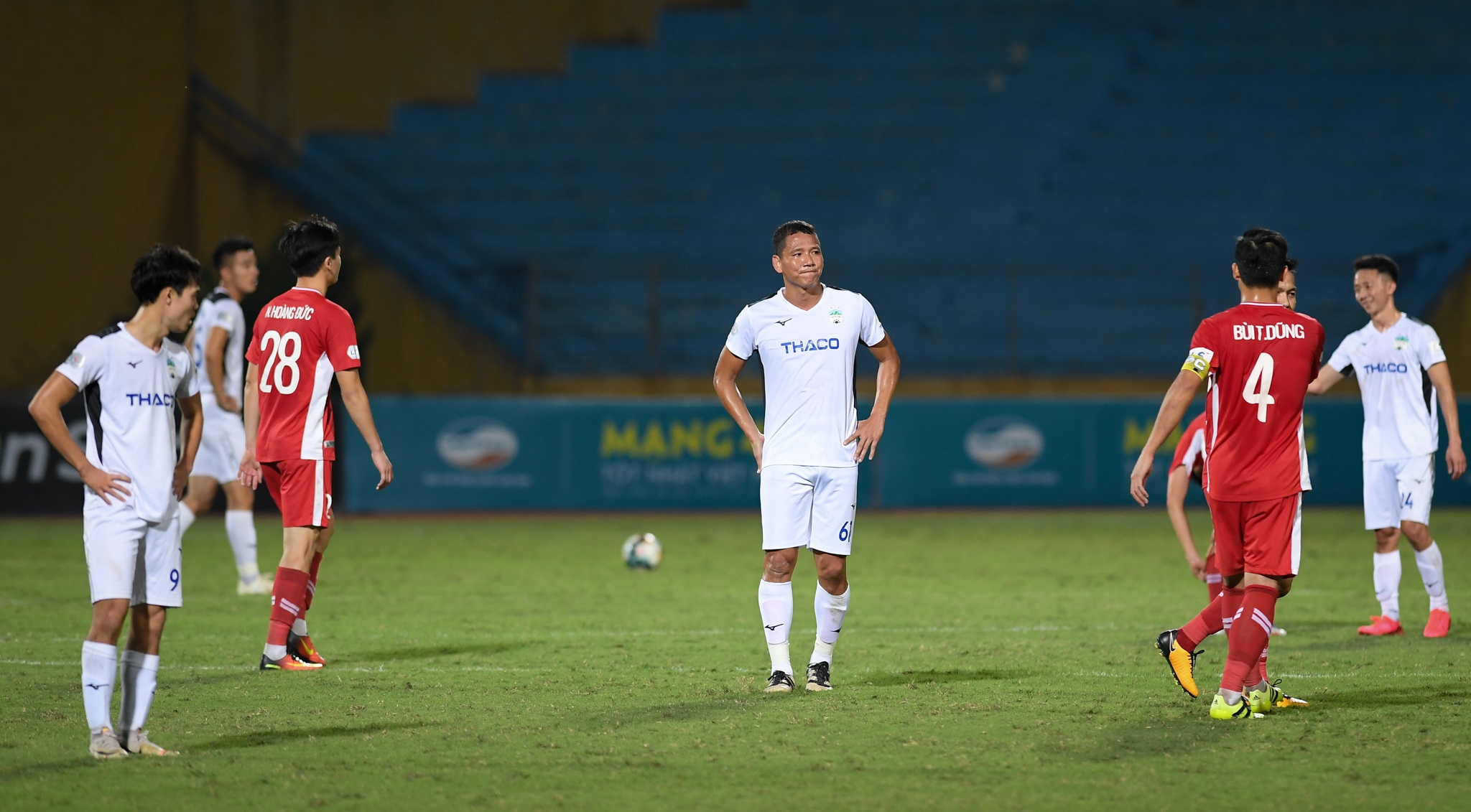 Tuan Anh bat luc anh 10