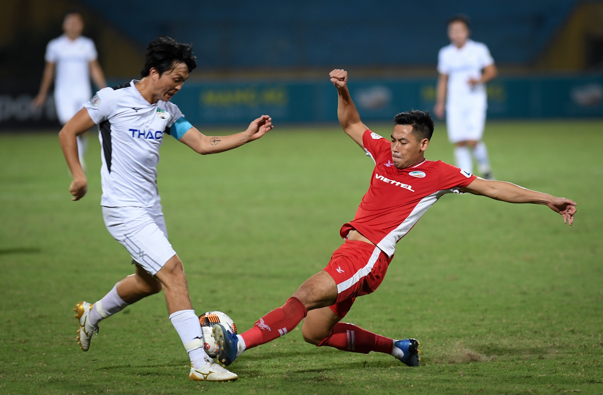 Tuan Anh bat luc anh 1