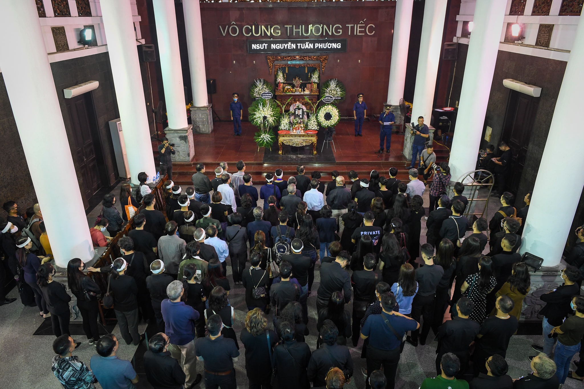 le vieng ca si tuan phuong anh 1