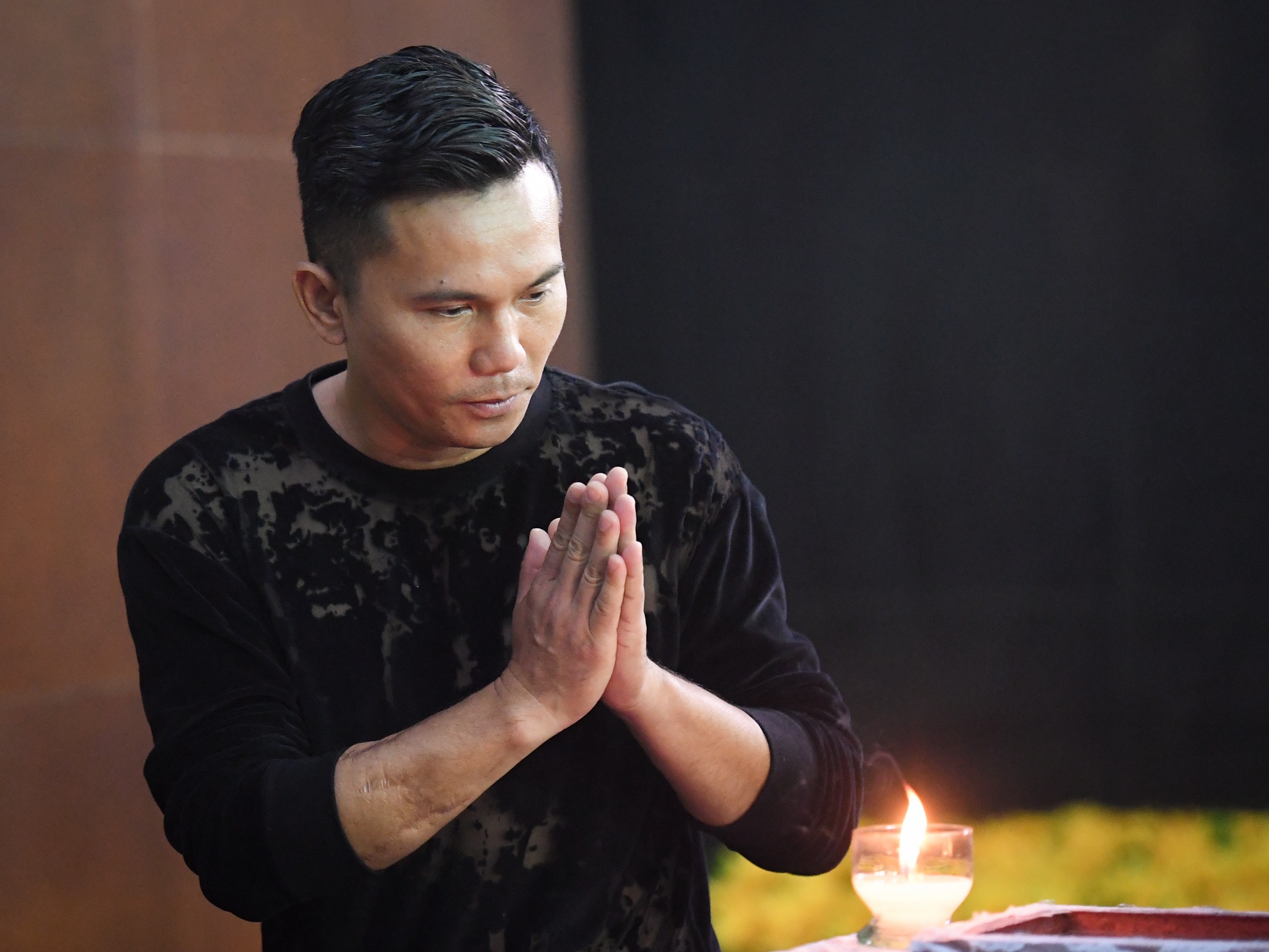 le vieng ca si tuan phuong anh 5