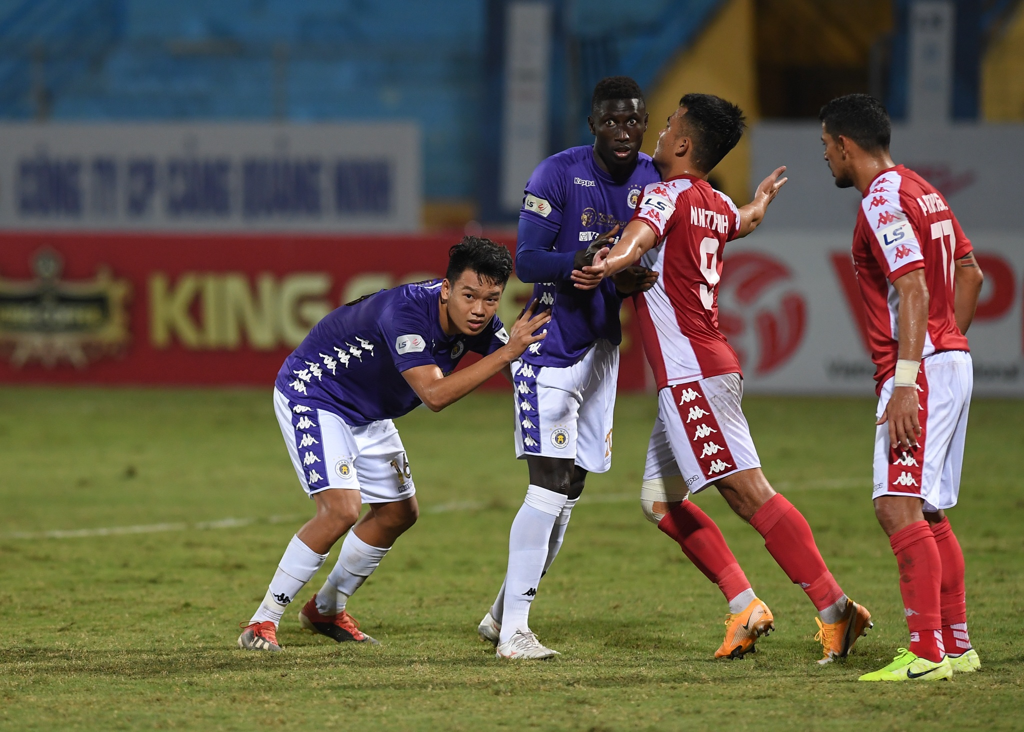 Thanh Chung nga ngua anh 6