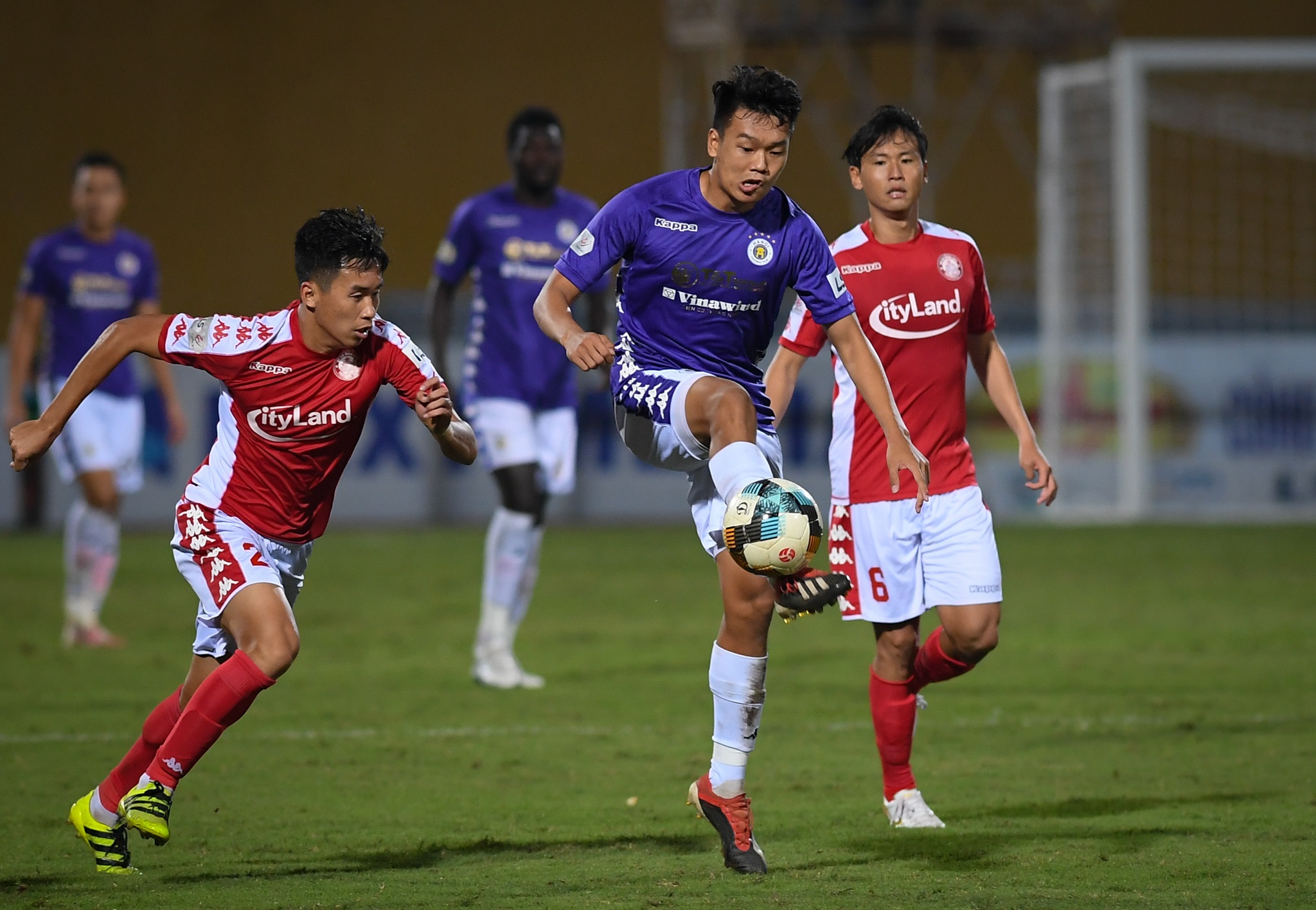 Thanh Chung nga ngua anh 7