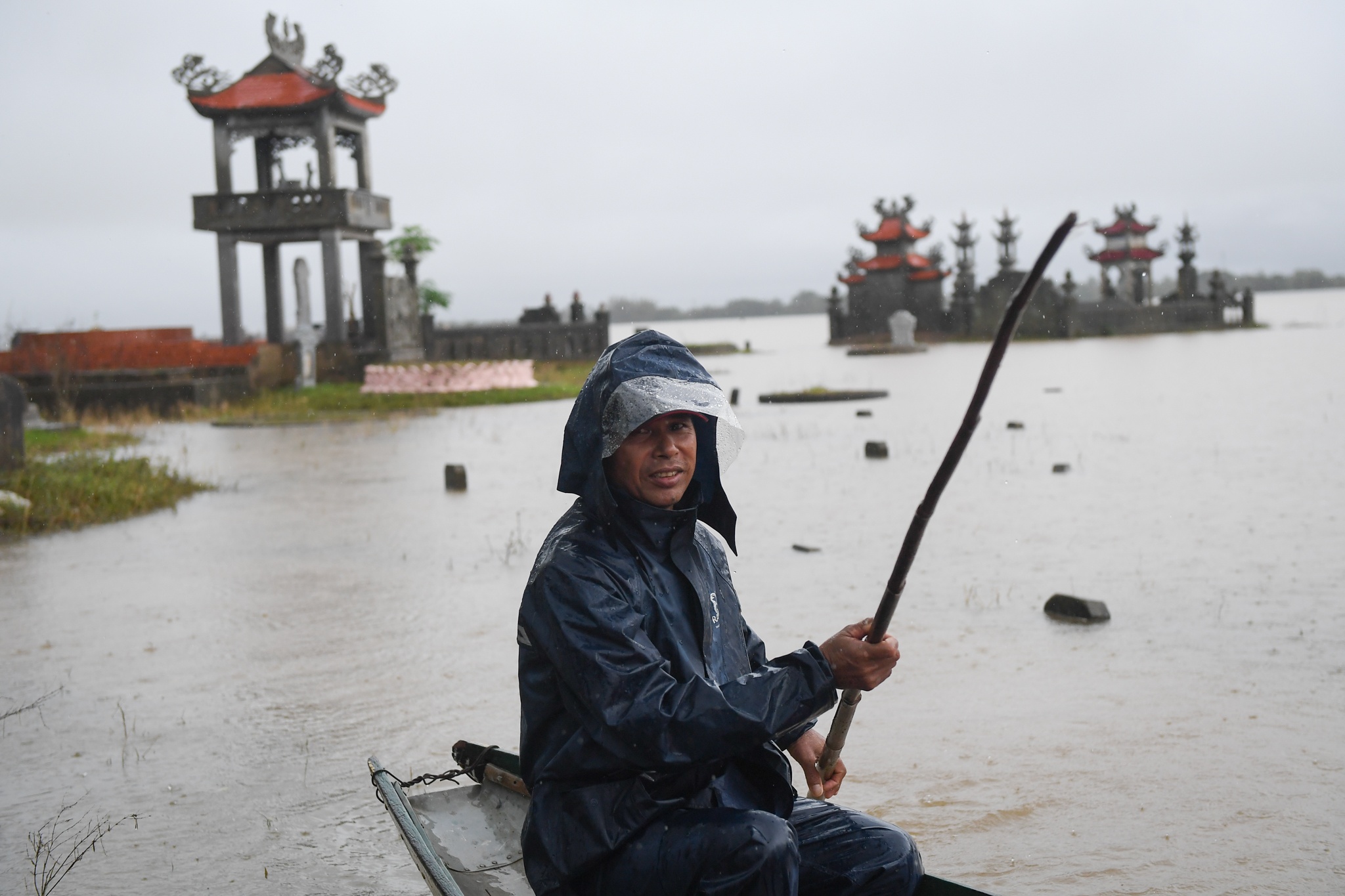 bo song chung voi nguoi trong lu anh 1