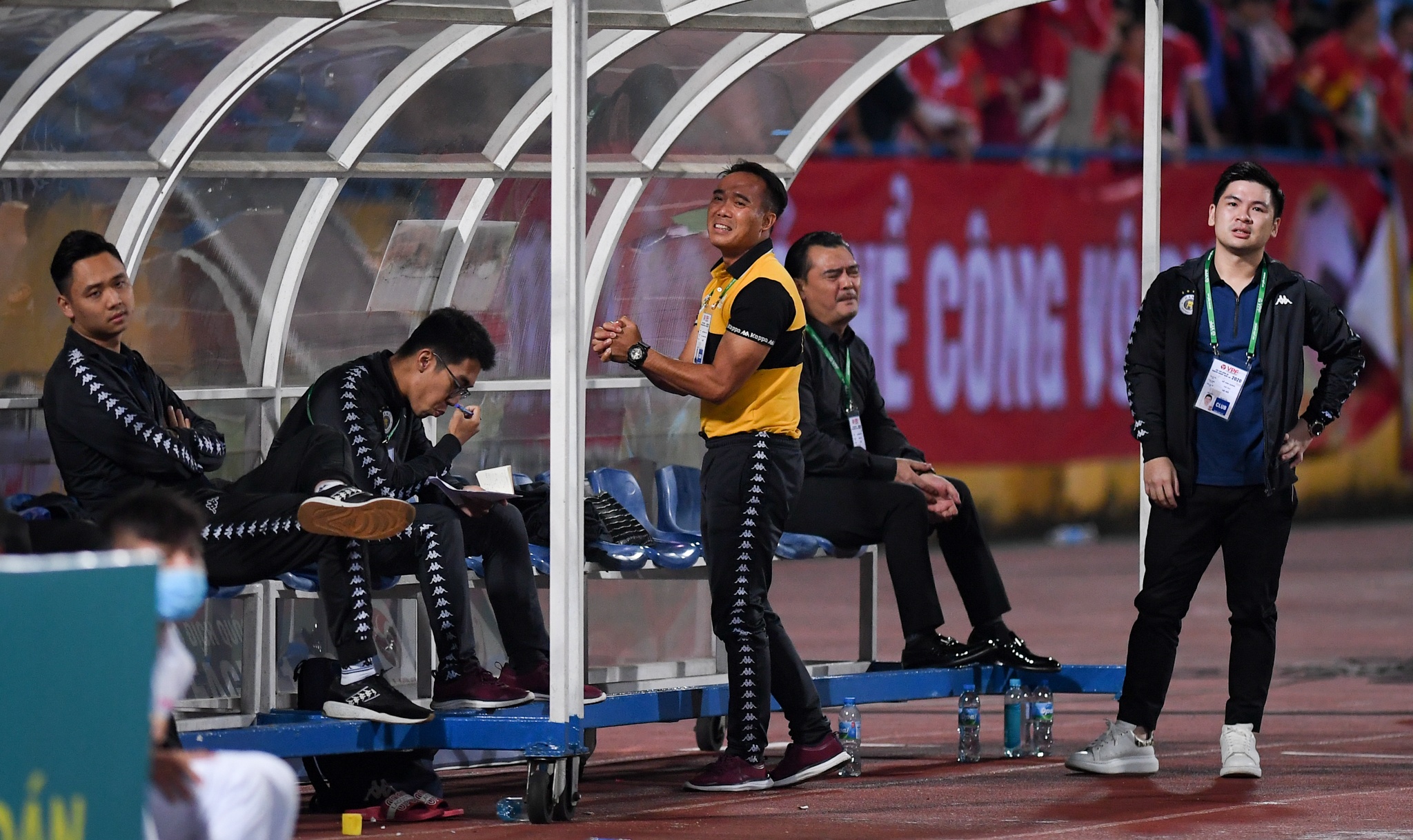 Quang Hai bo sinh nhat bau Hien anh 8