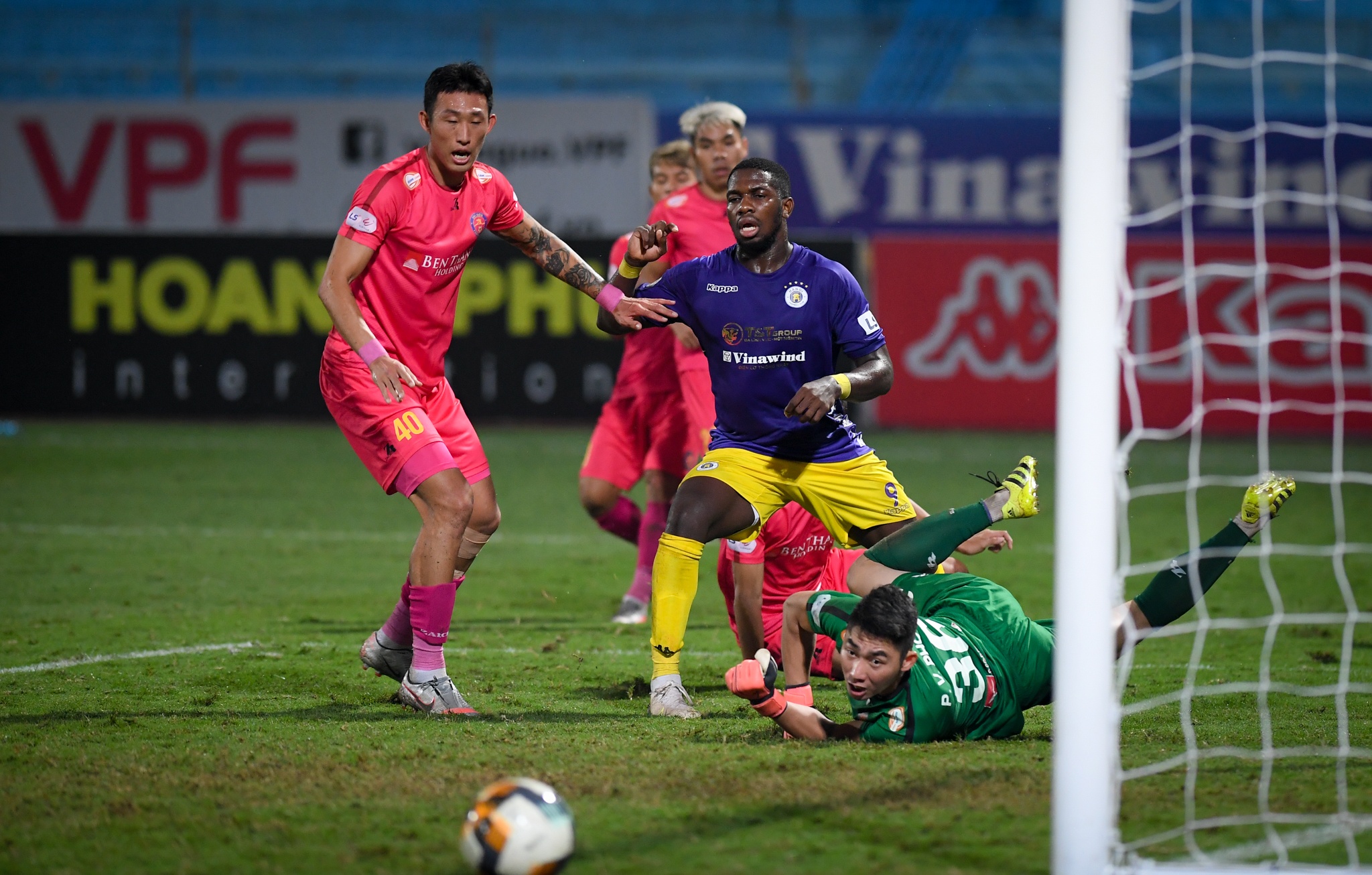 Quang Hai toa sang anh 9