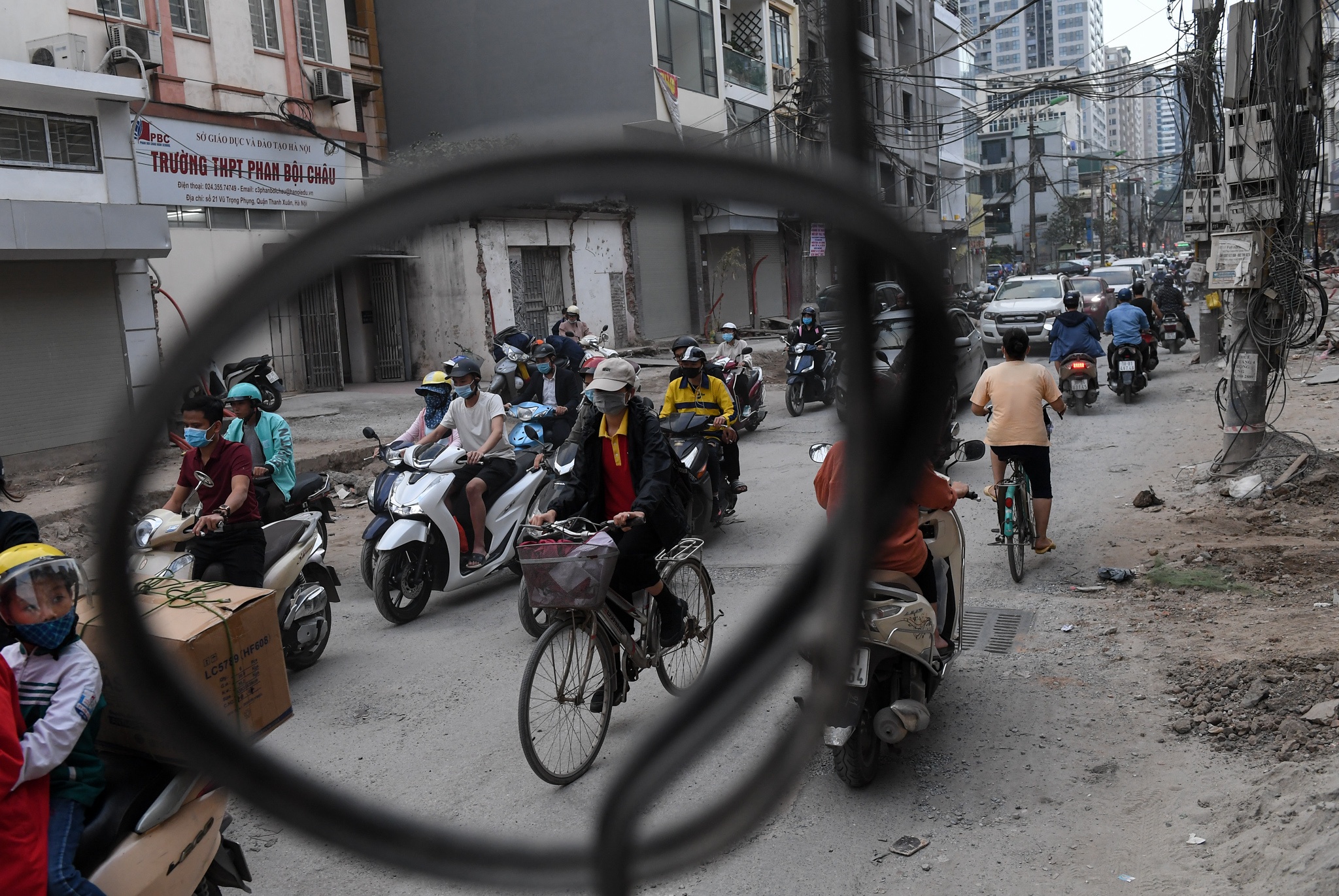 duong dai 400 m lam hon mot nam chua xong anh 9