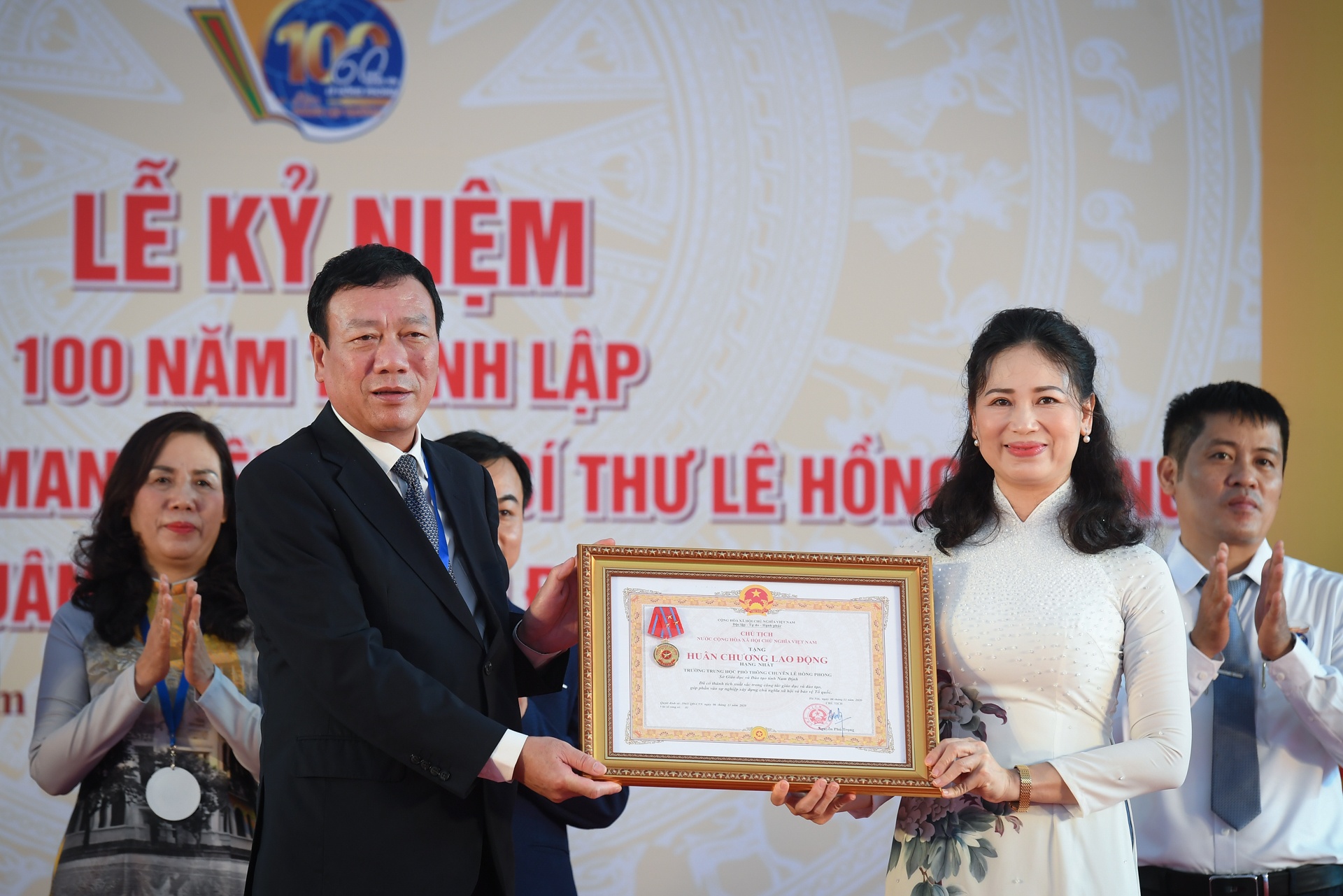100 năm thành lập trường chuyên Lê Hồng Phong ảnh 13 100 nam thanh lap truong chuyen Le Hong Phong anh 13