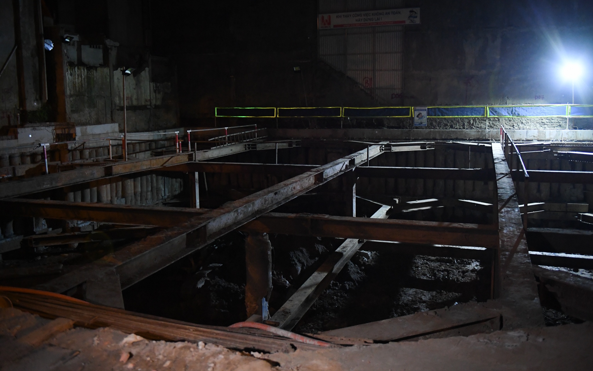 di doi qua bom nang 340 kg anh 8