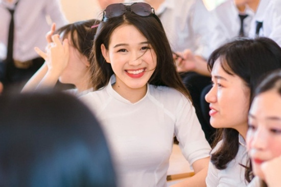 Chuyen Do Thi Ha loi ruong, cay lua thoan thoat qua loi ke hang xom hinh anh