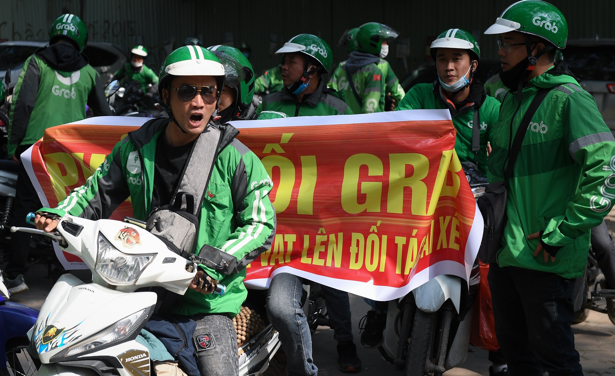 tài xế Grab biểu tình ảnh 2 tai xe Grab bieu tinh anh 2