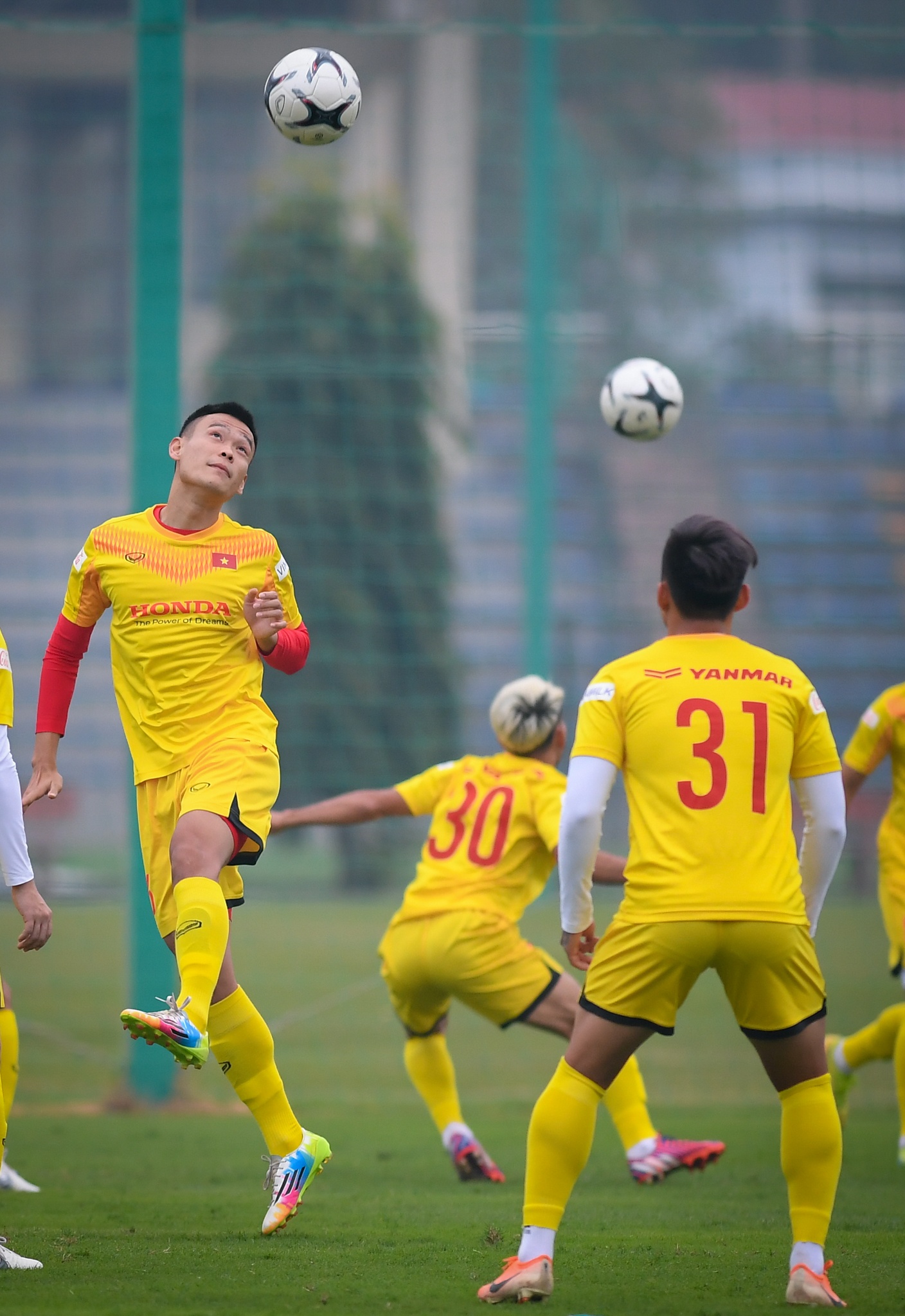 Cong Phuong tap trung cung doi tuyen anh 5