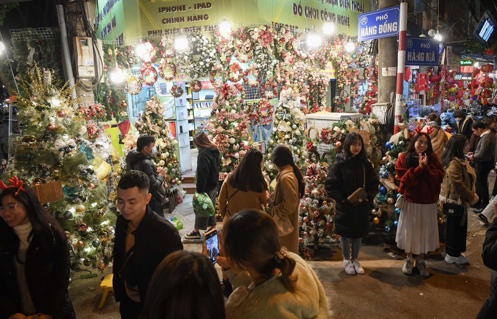 thu phi chup anh o pho Hang Ma anh 1