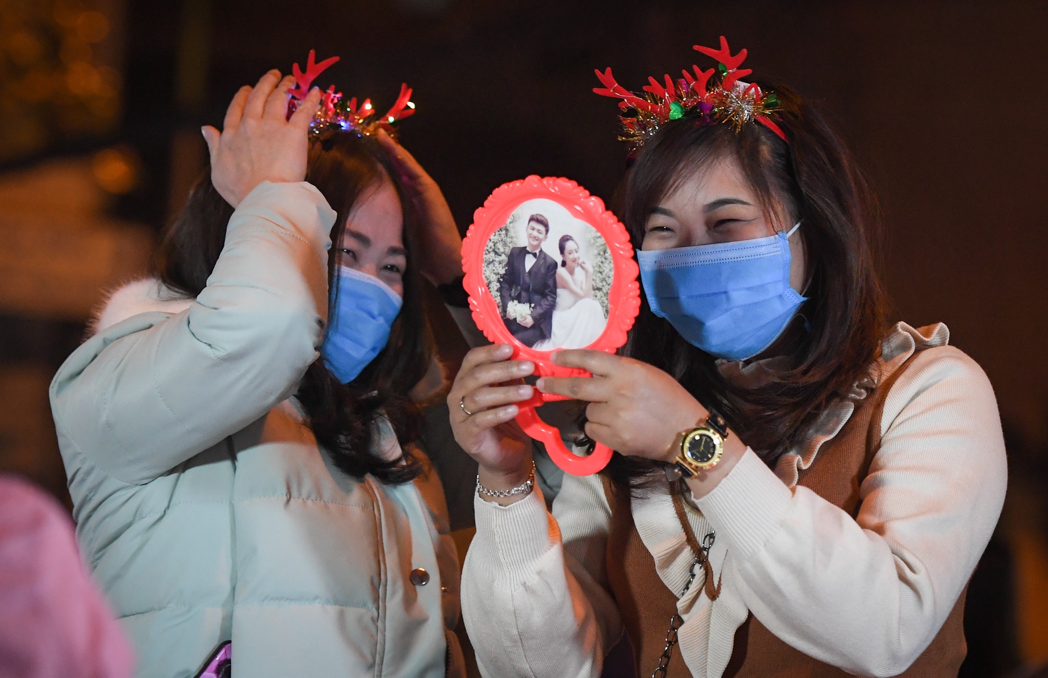 thu phi chup anh o pho Hang Ma anh 7