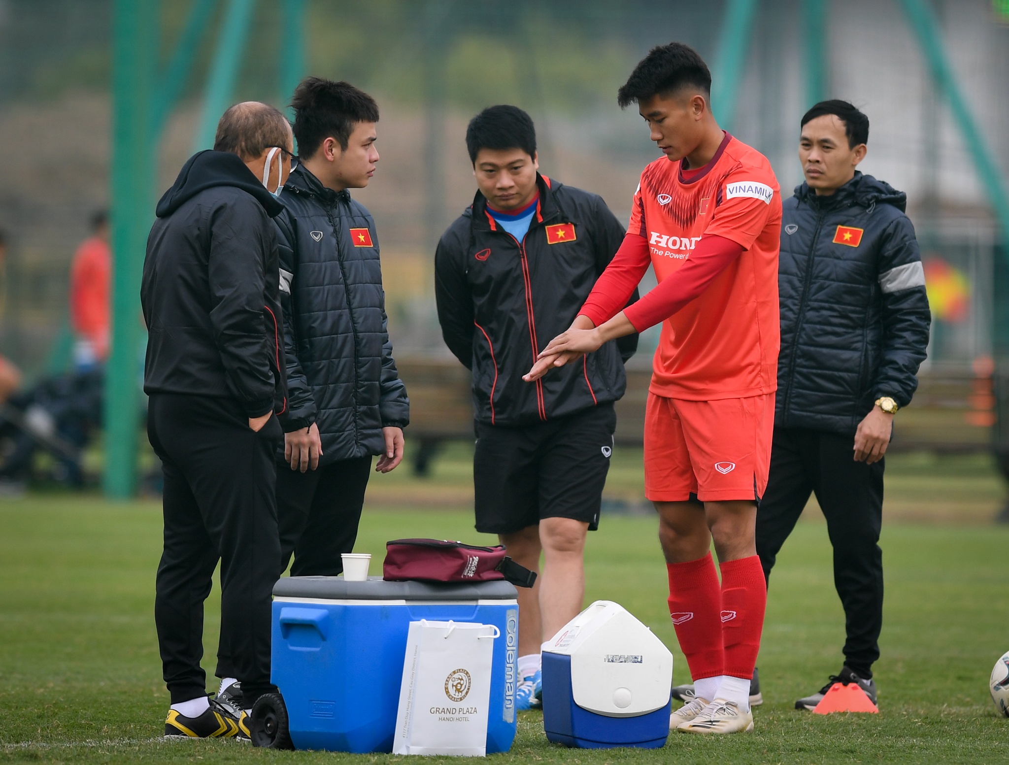 thay Park chi dao ca 2 doi tuyen anh 3