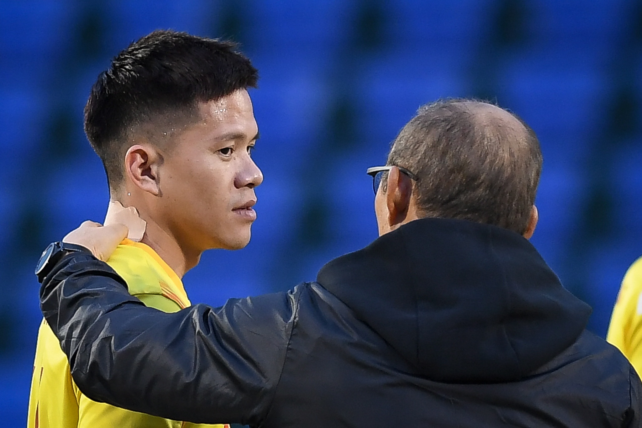 Van Lam bi loai anh 4