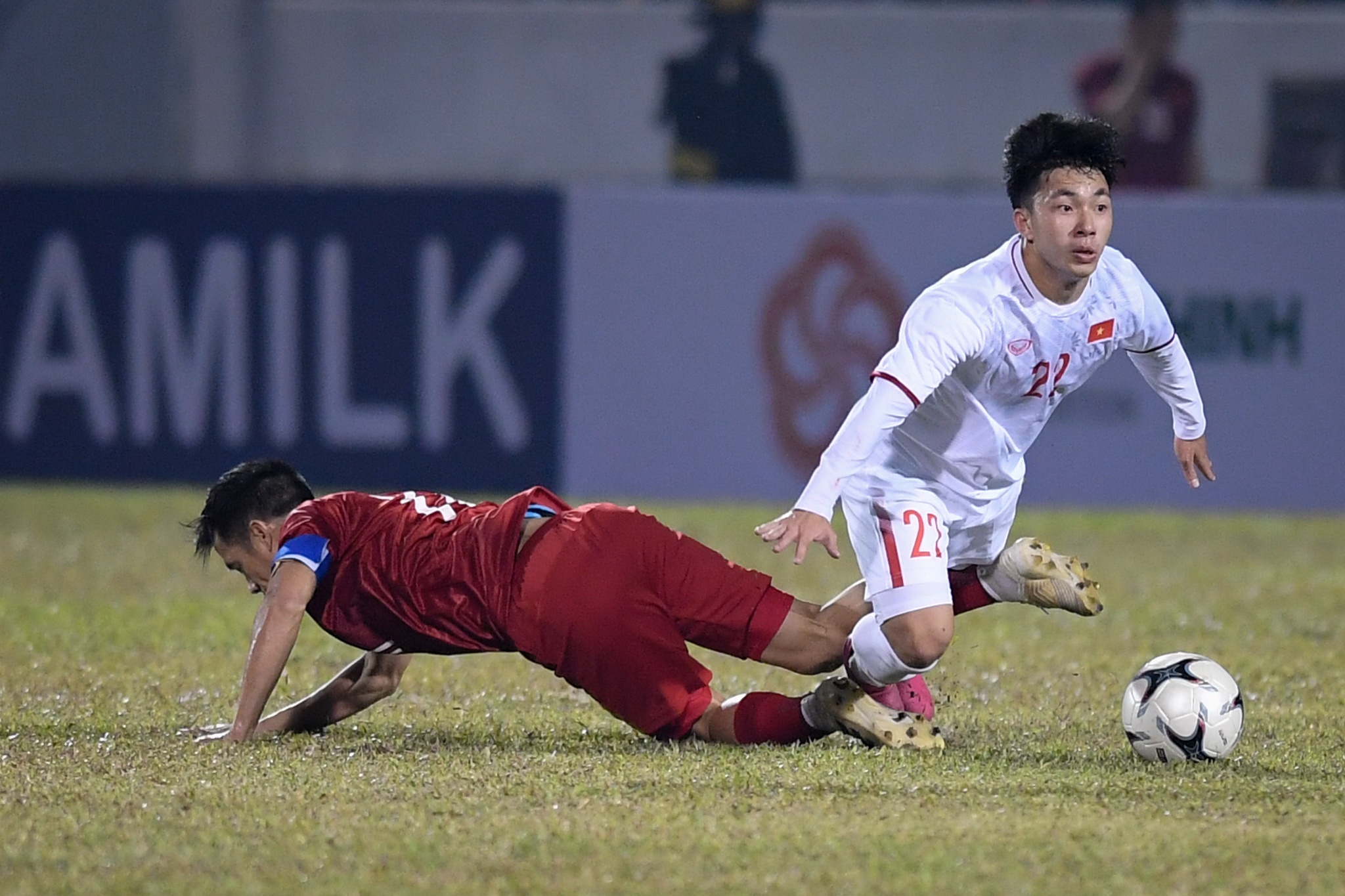 giao huu doi tuyen va u22 anh 8