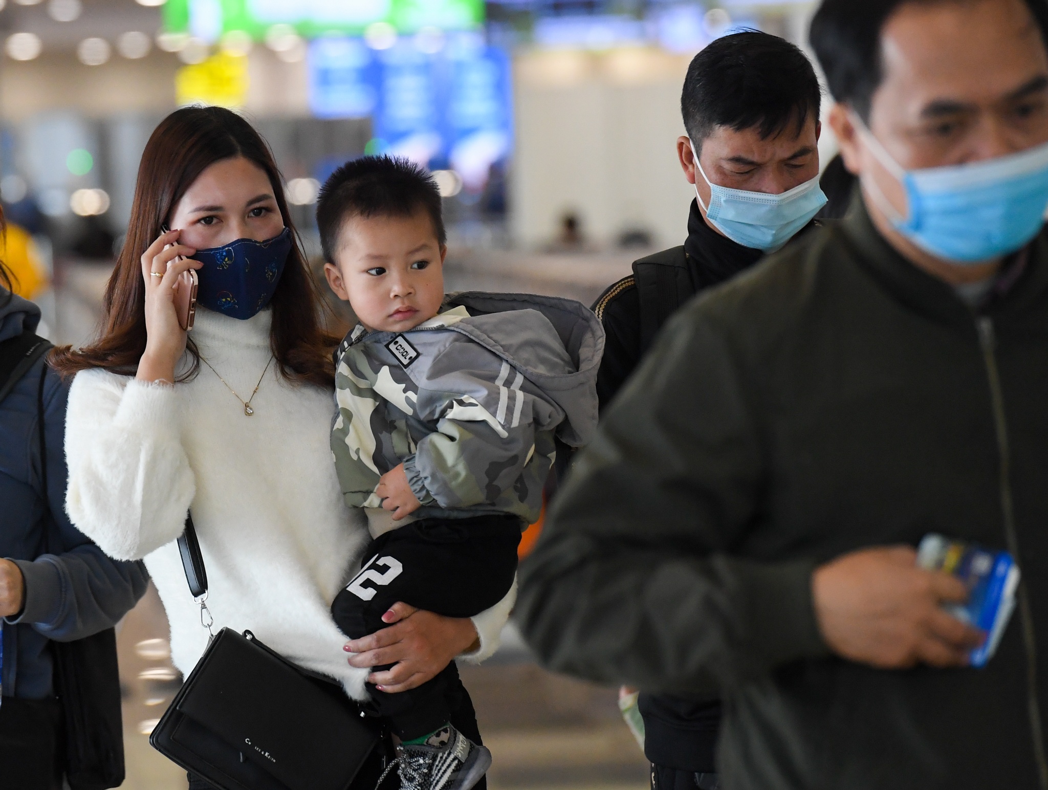 san bay noi bai dip tet duong lich anh 6