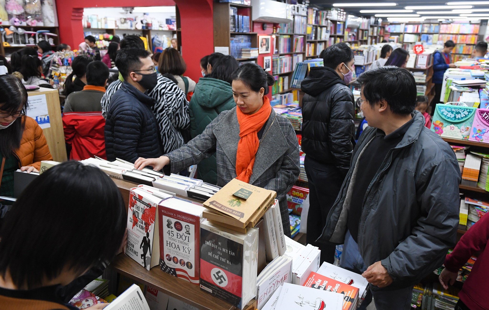 nguoi Ha Noi di choi tet duong lich anh 8