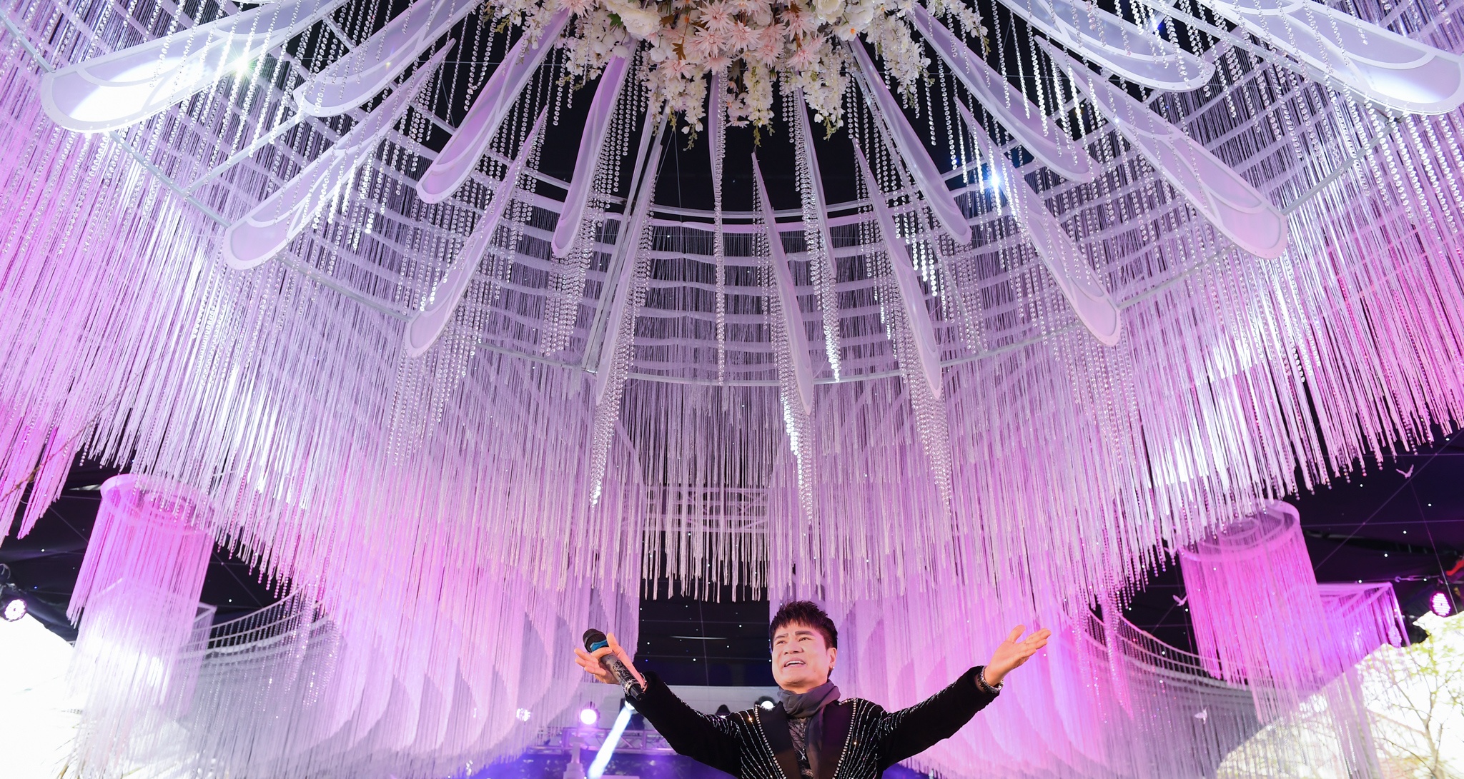 le cuoi Bui Tien Dung anh 8