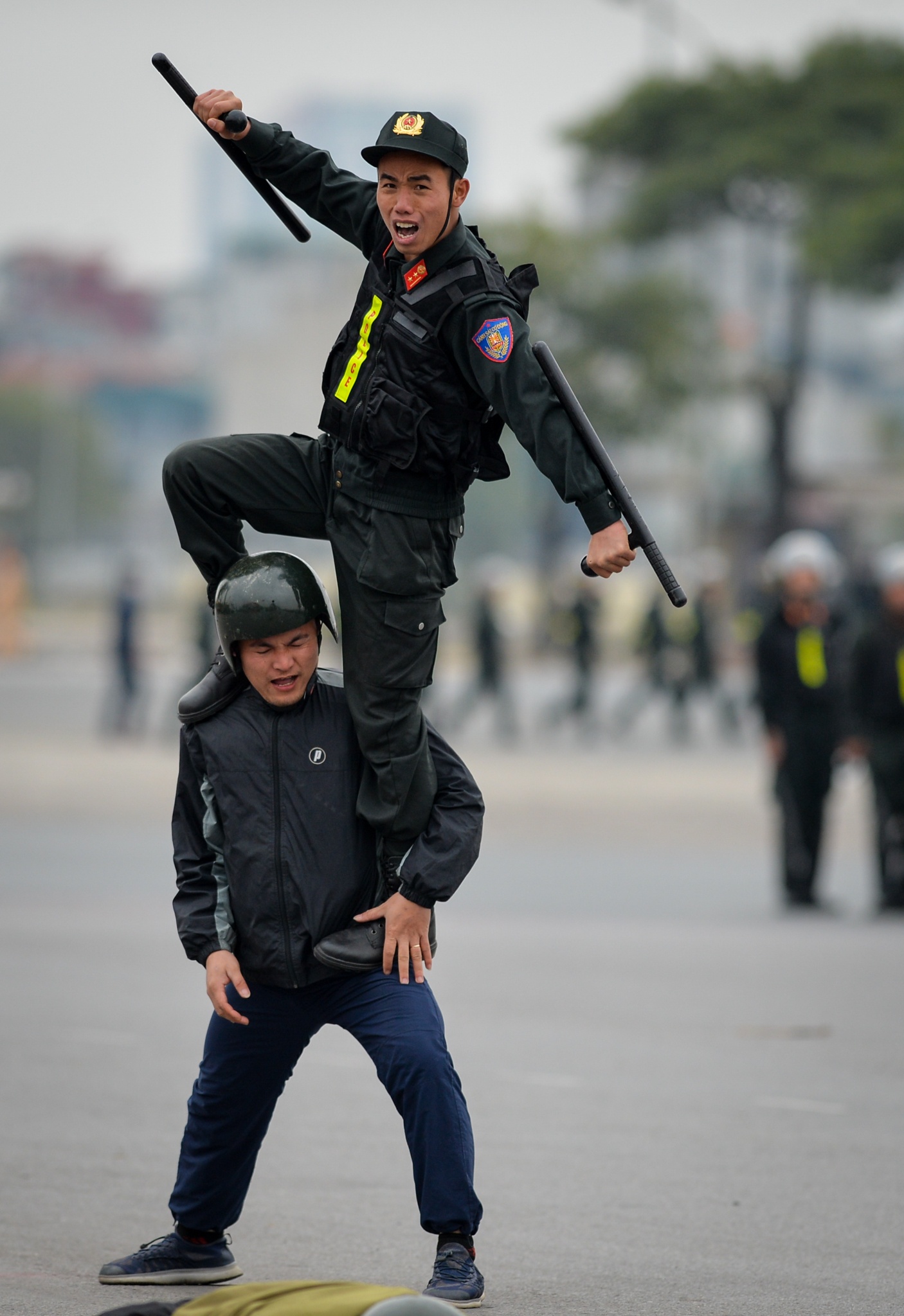 Xuat quan bao ve Dai hoi Dang toan quoc anh 19