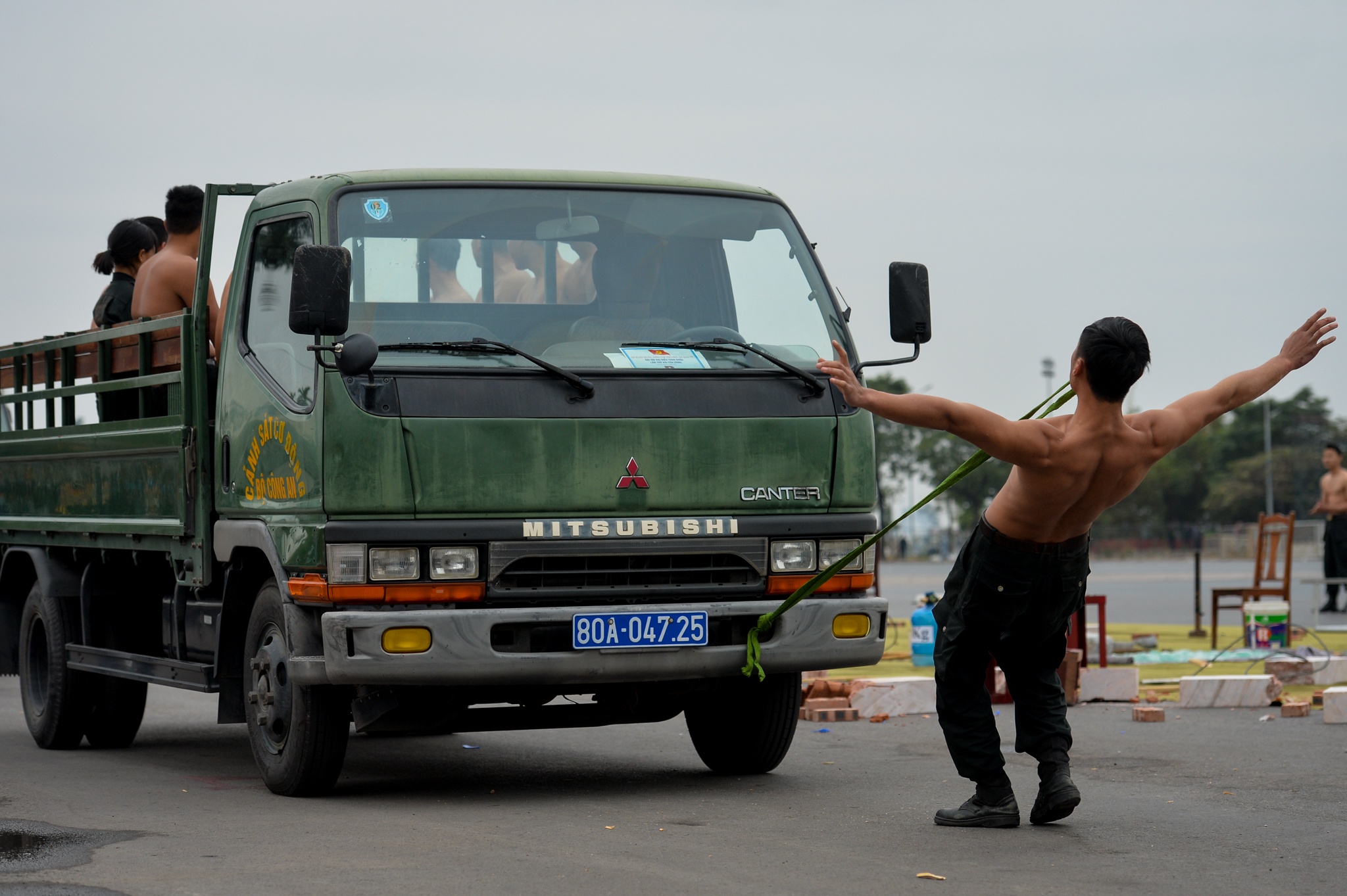 Xuat quan bao ve Dai hoi Dang toan quoc anh 24