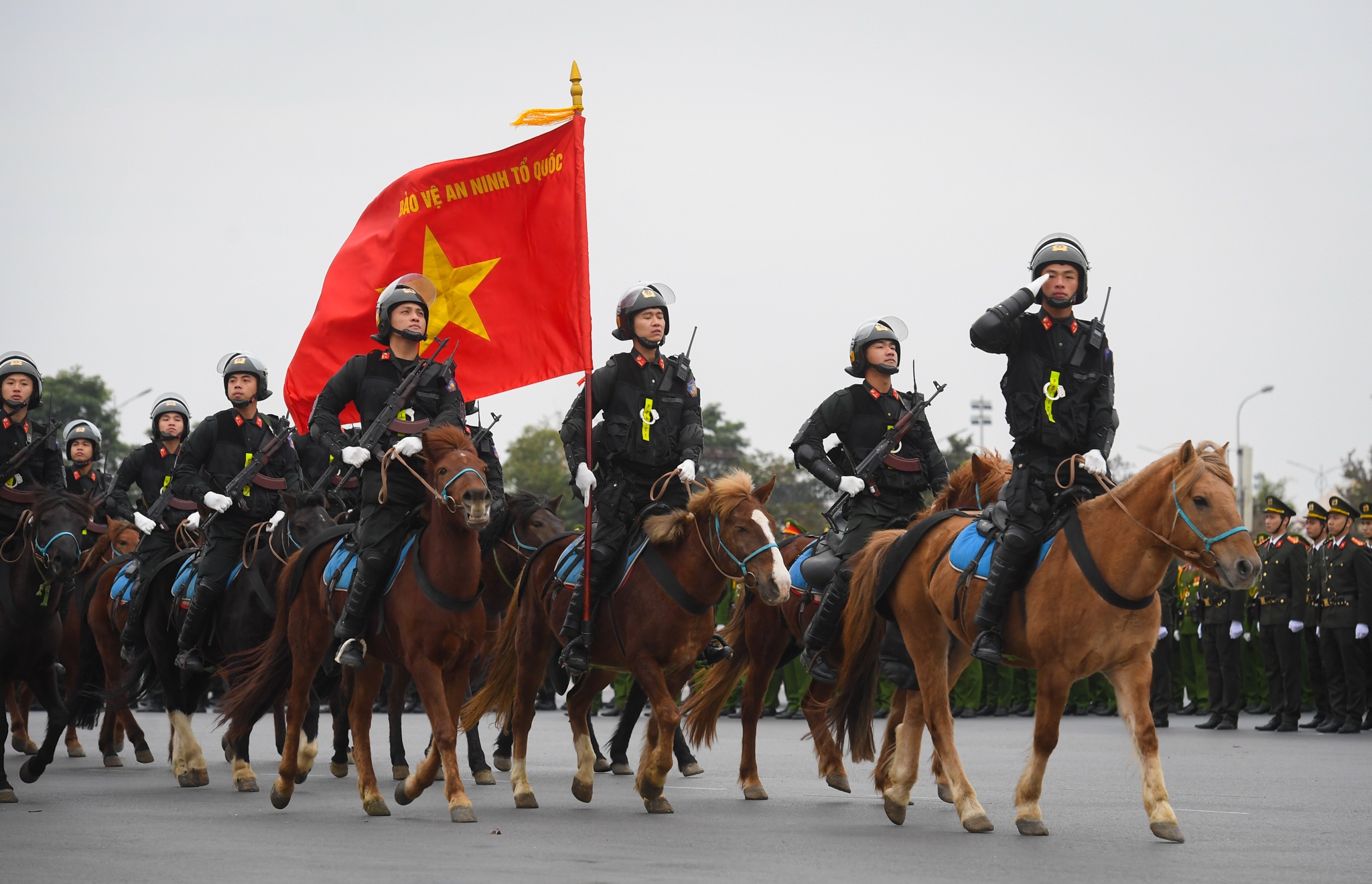 Xuat quan bao ve Dai hoi Dang toan quoc anh 3