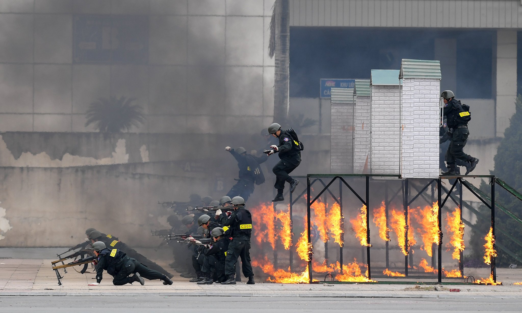 Xuat quan bao ve Dai hoi Dang toan quoc anh 1