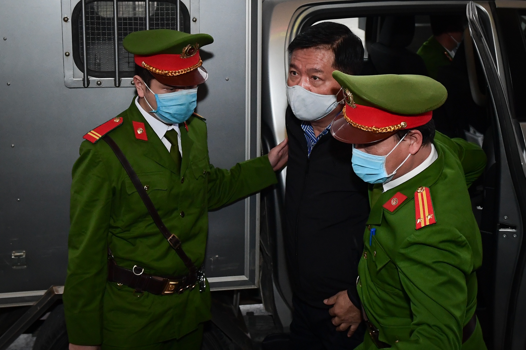 Dinh La Thang hau toa anh 1