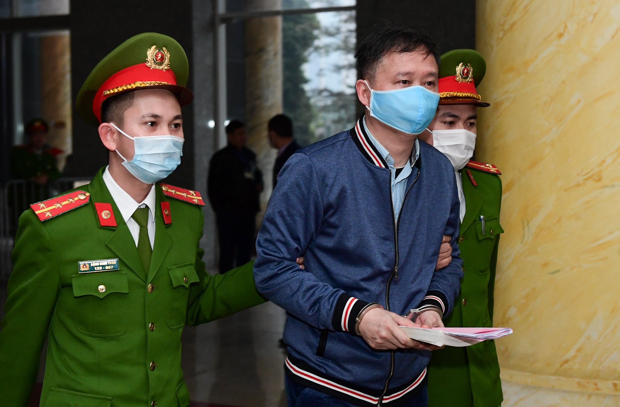 Dinh La Thang hau toa anh 4