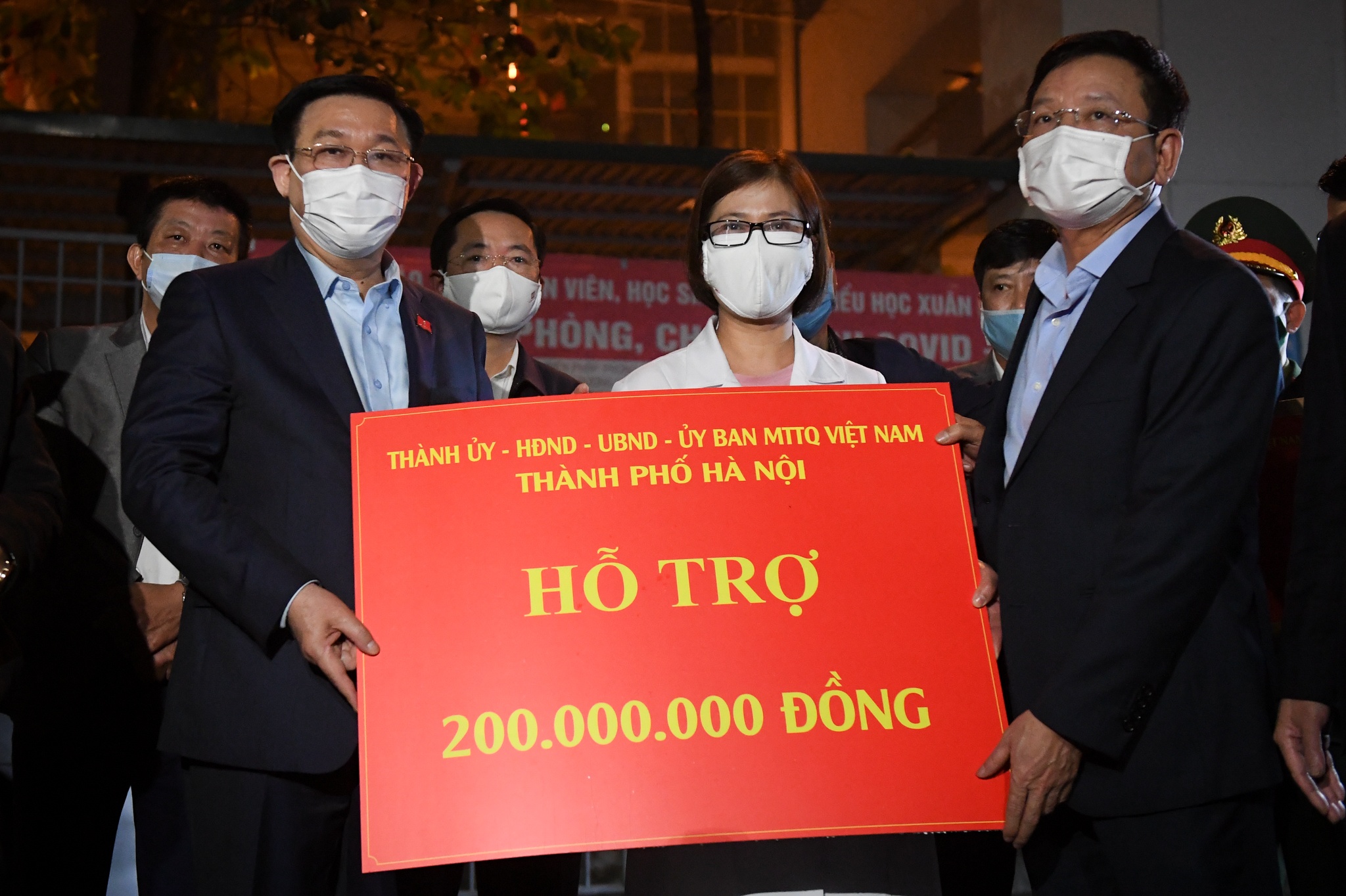 Bí thư Vương Đình Huệ ảnh 2 Bi thu Vuong Dinh Hue anh 2