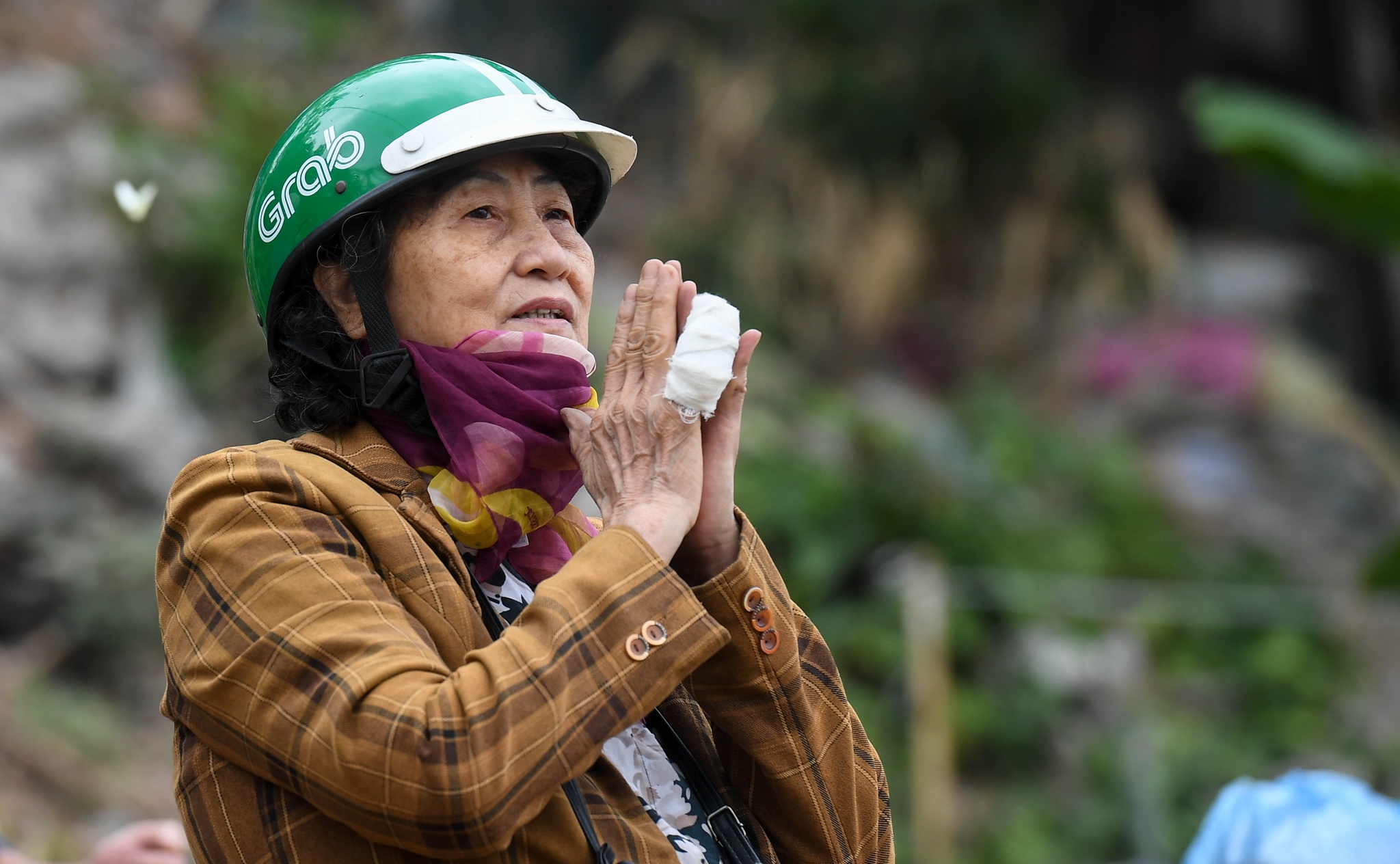 khong deo khau trang di tha ca chep anh 5