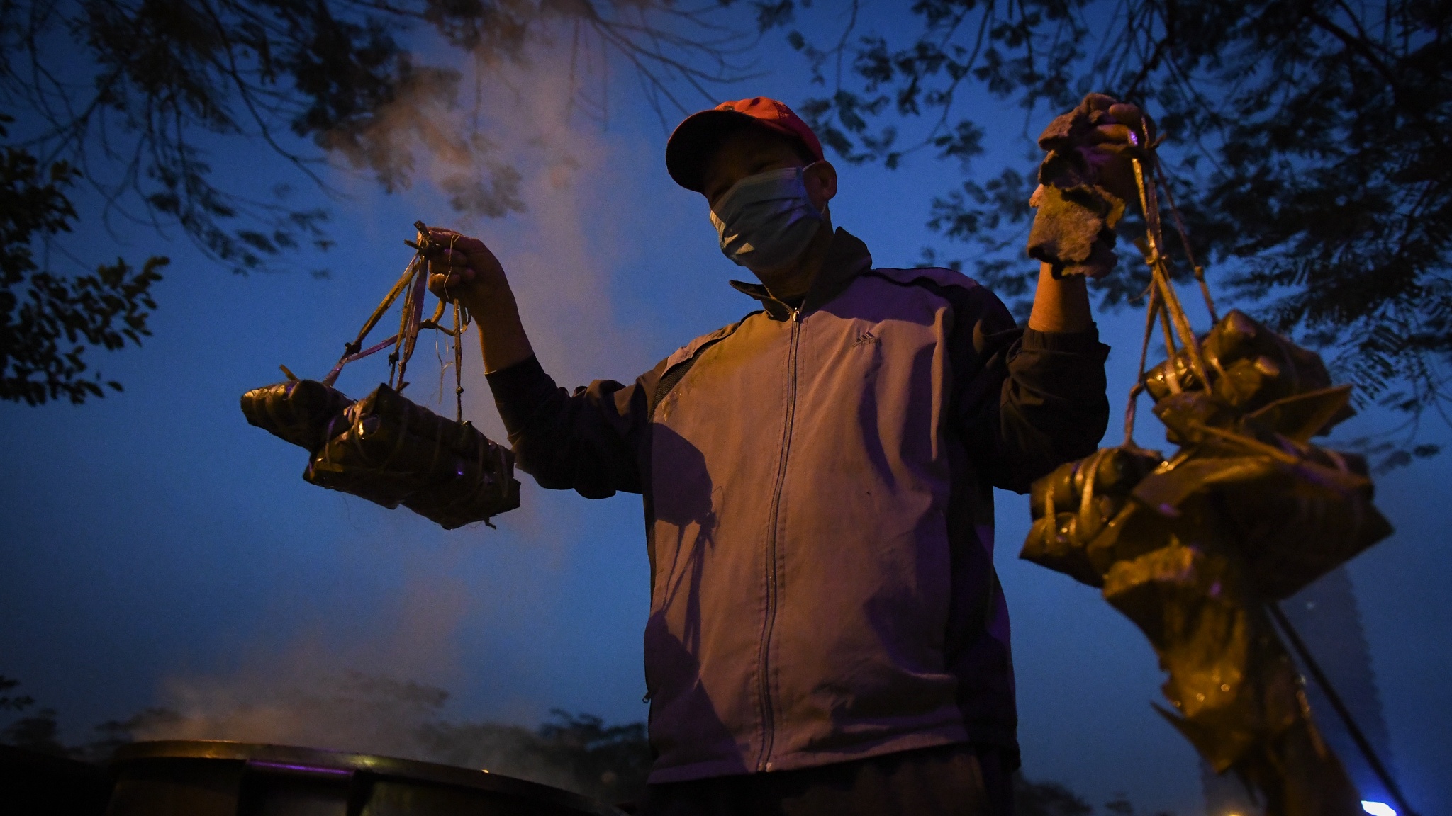 65 người gói bánh chưng ảnh 30 65 nguoi goi banh chung anh 30