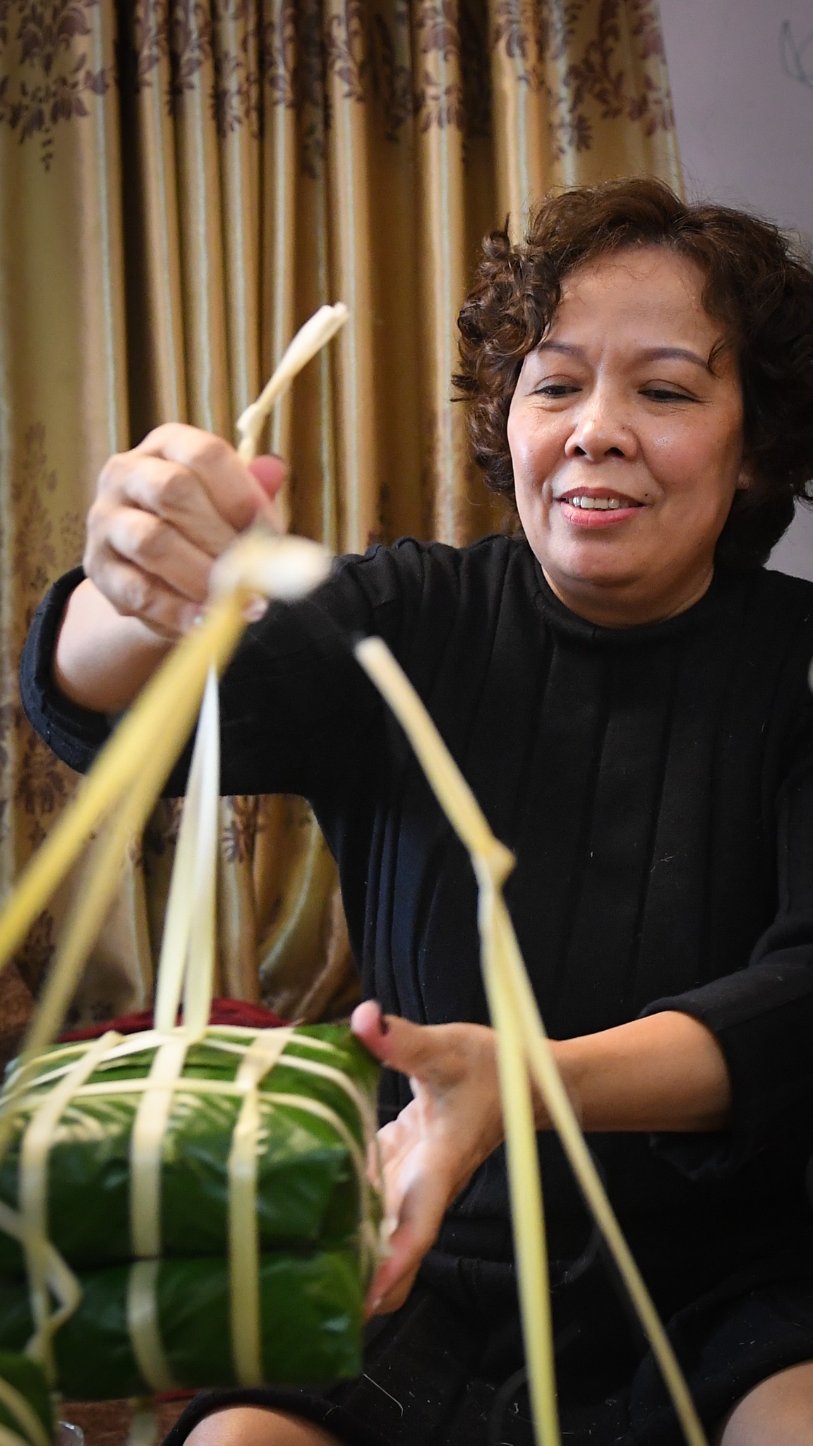 65 người gói bánh chưng ảnh 4 65 nguoi goi banh chung anh 4