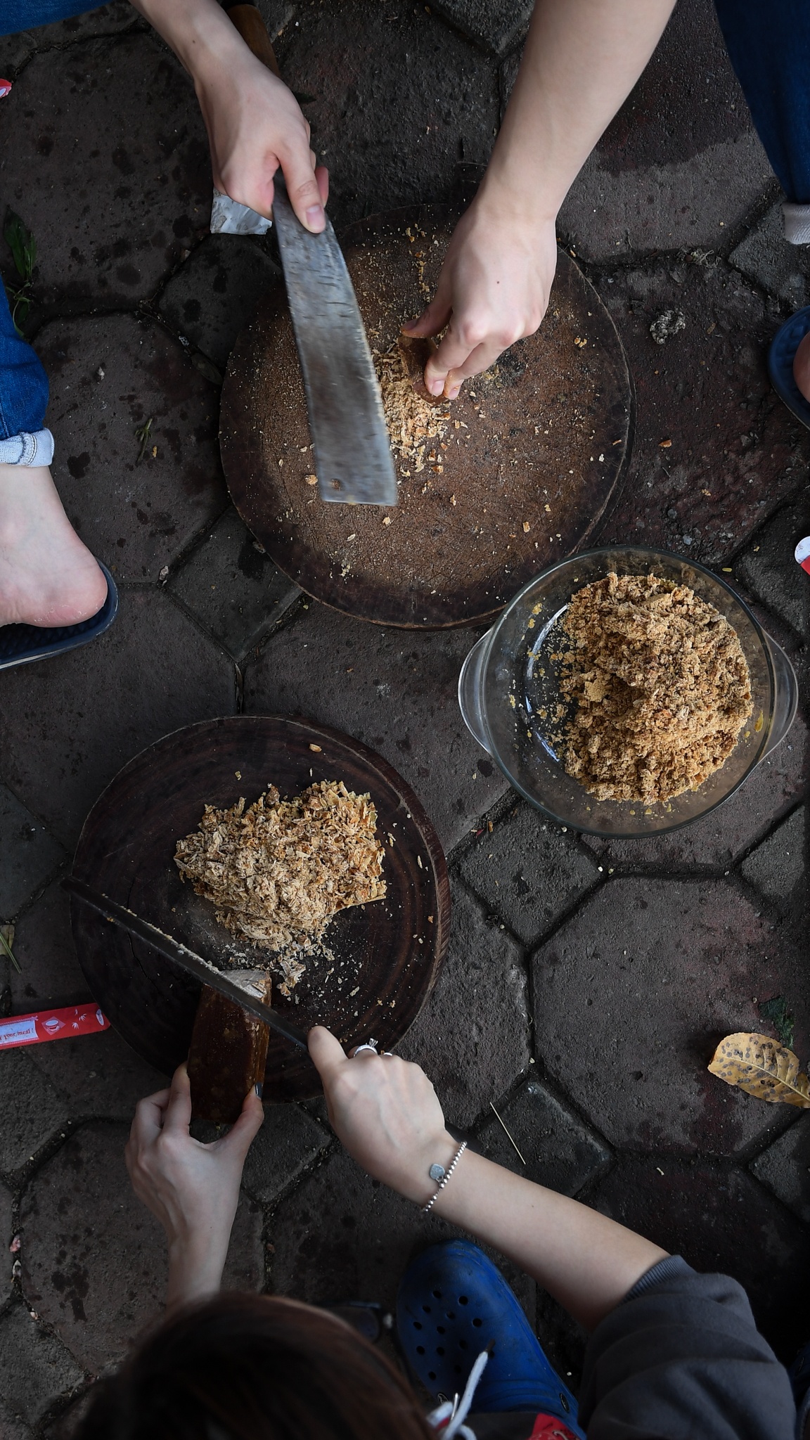 65 người gói bánh chưng ảnh 14 65 nguoi goi banh chung anh 14