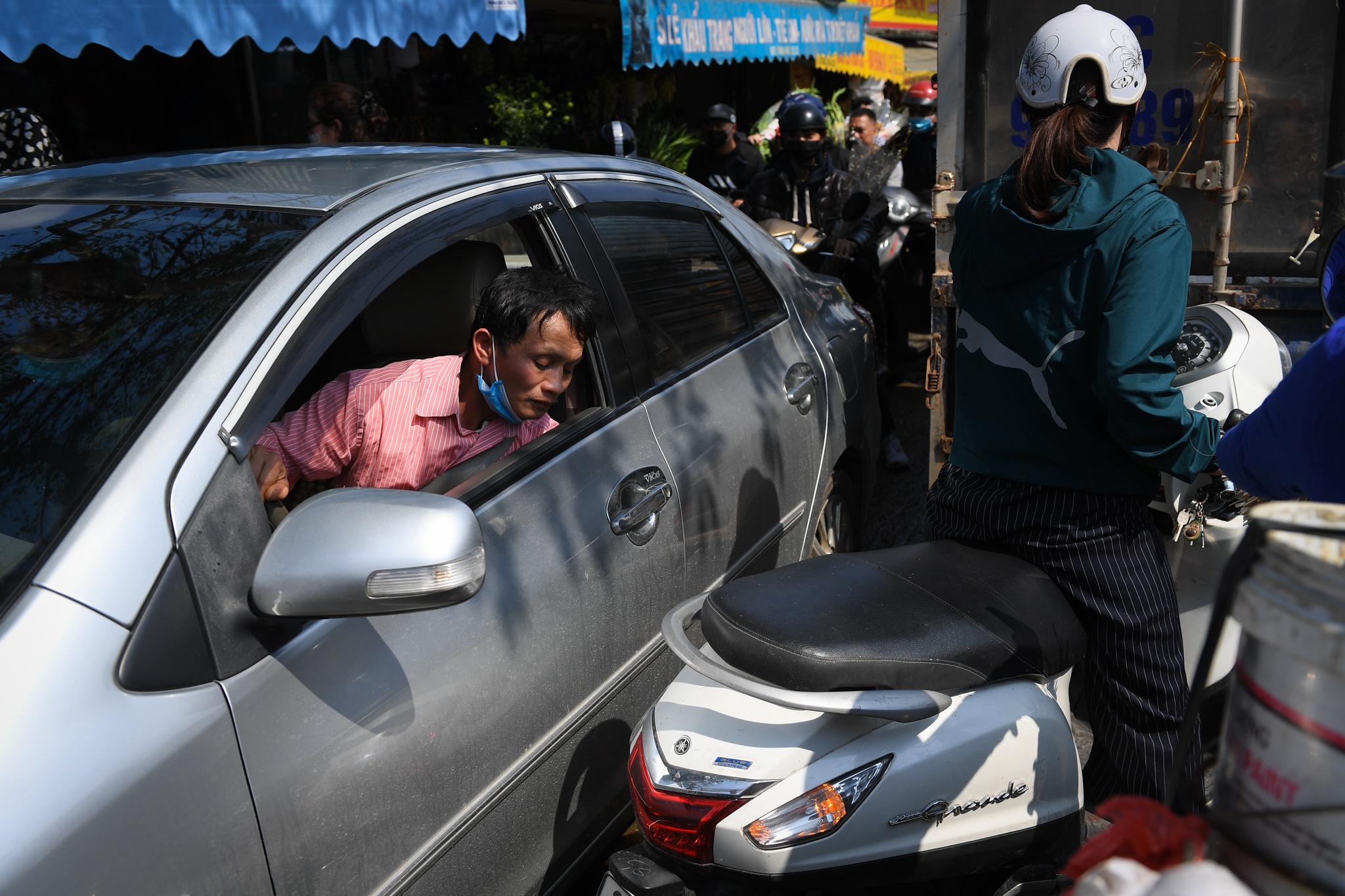 tac duong quanh cho hoa Quang Ba anh 6