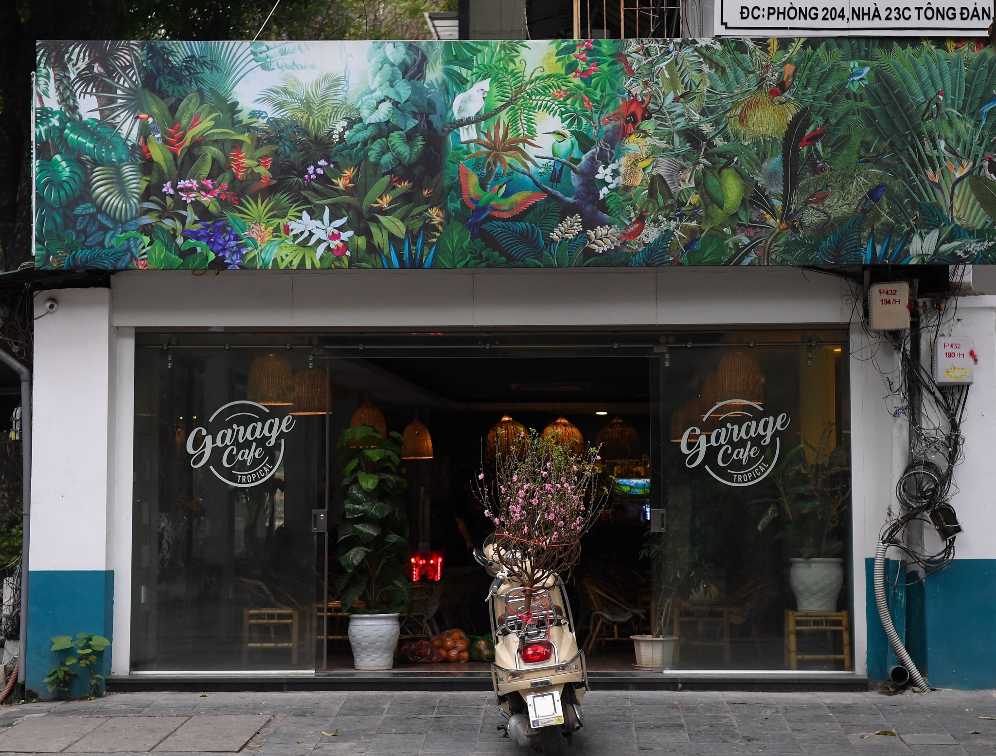 dong cua quan ca phe phong dich anh 3